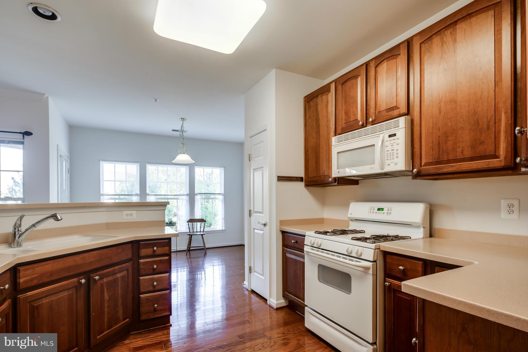 HEARTHSTONE AT VILLAGE CREST CONDOMINIUMS - Residential