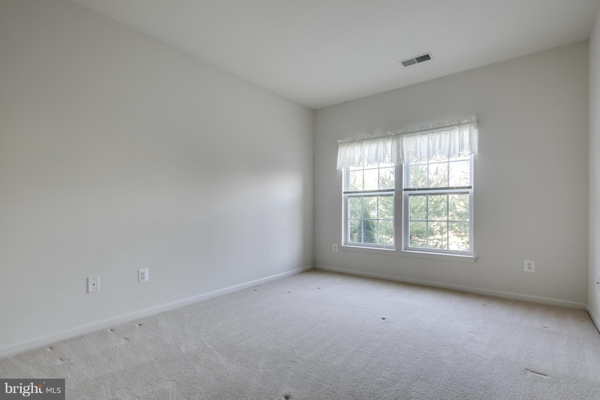 HEARTHSTONE AT VILLAGE CREST CONDOMINIUMS - Residential