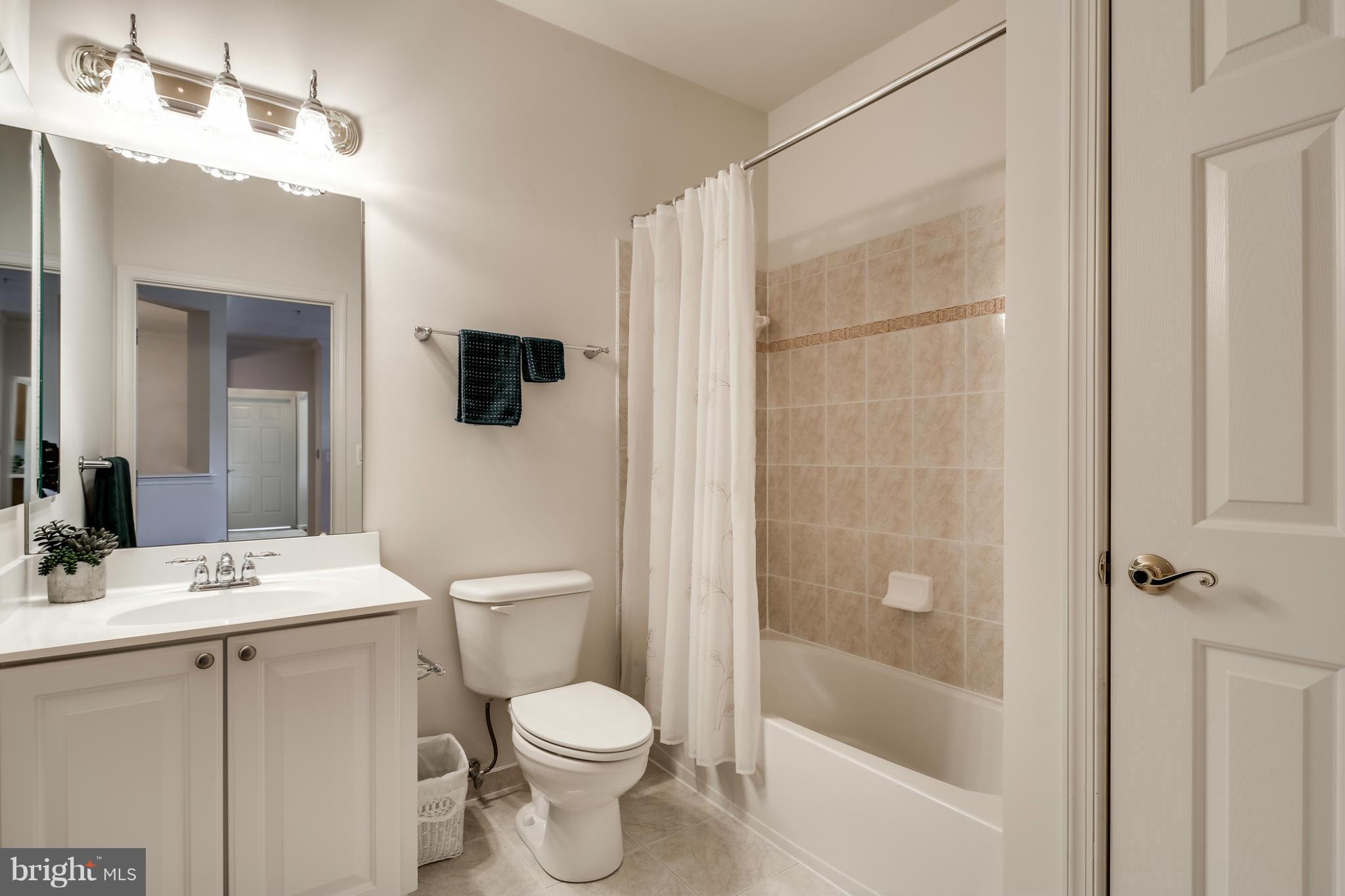 HEARTHSTONE AT VILLAGE CREST CONDOMINIUMS - Residential