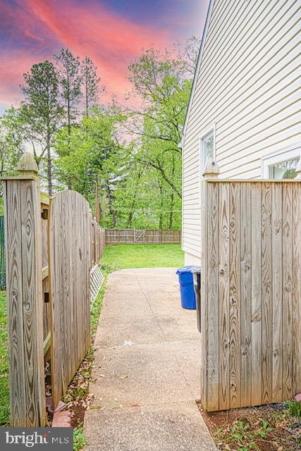 CAMPFIELD GARDENS - Residential