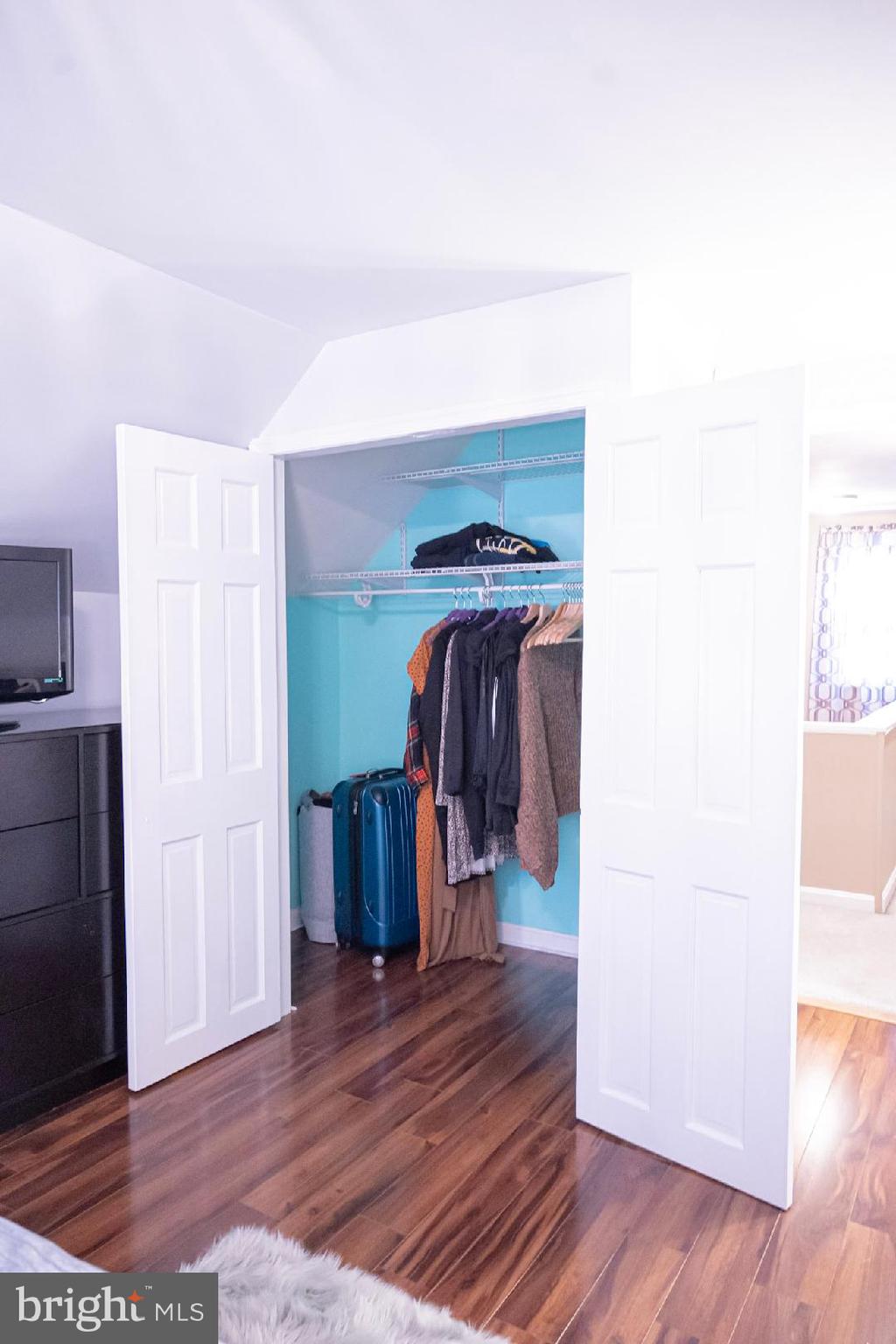 CAMPFIELD GARDENS - Residential