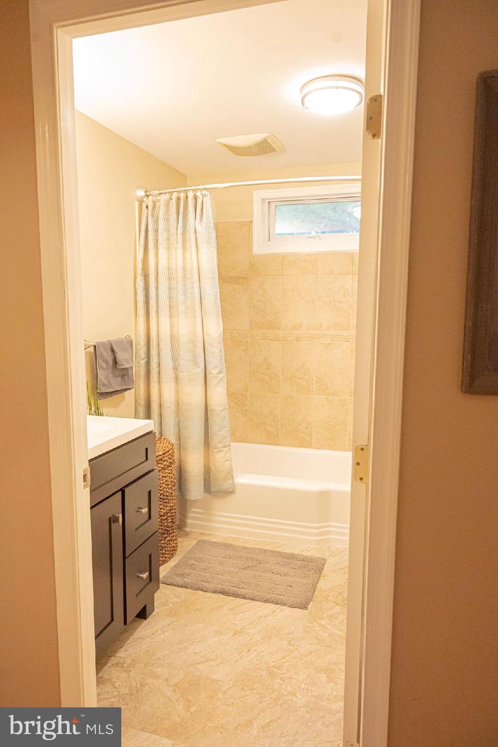 CAMPFIELD GARDENS - Residential