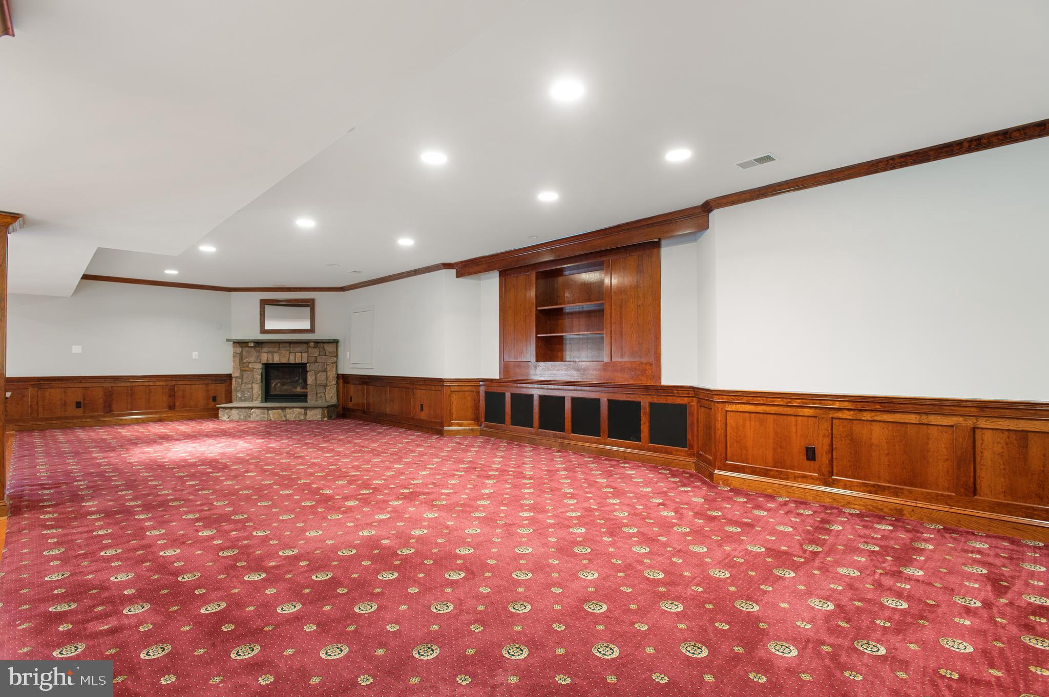 SALONA VILLAGE - Residential