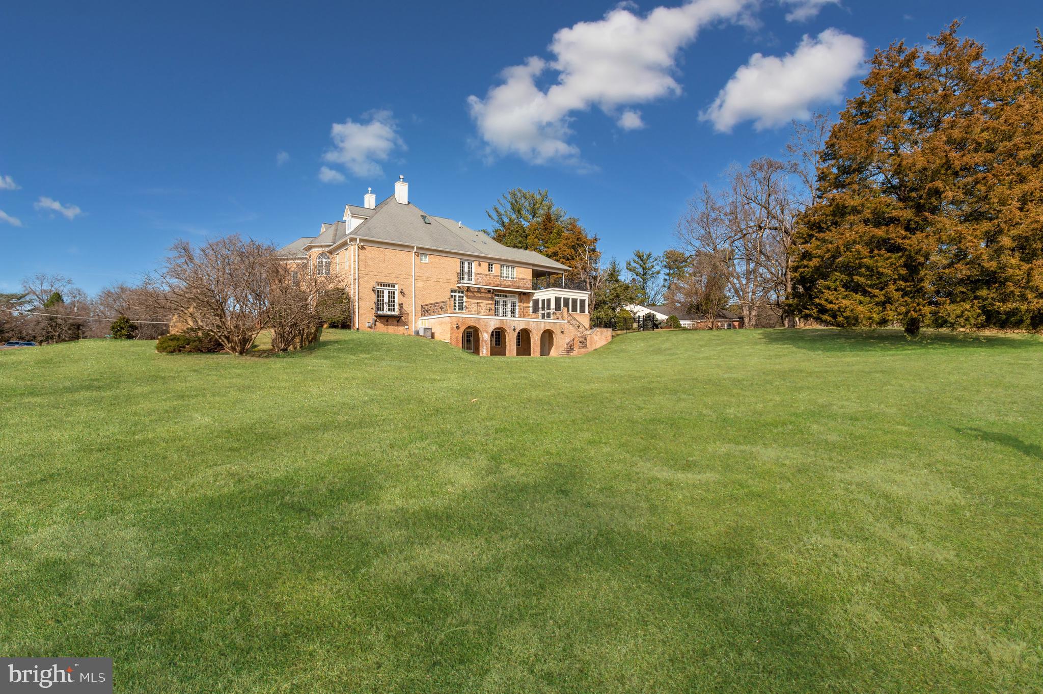 SALONA VILLAGE - Residential