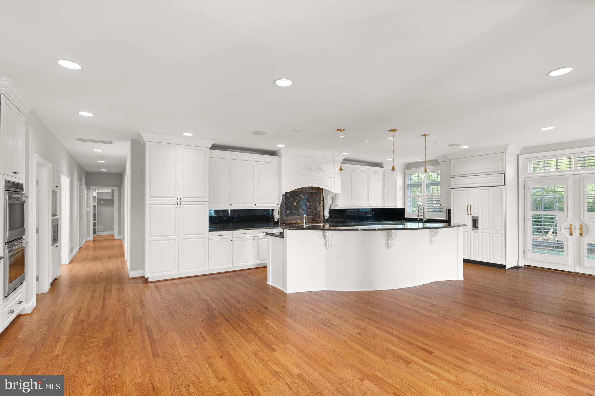 SALONA VILLAGE - Residential