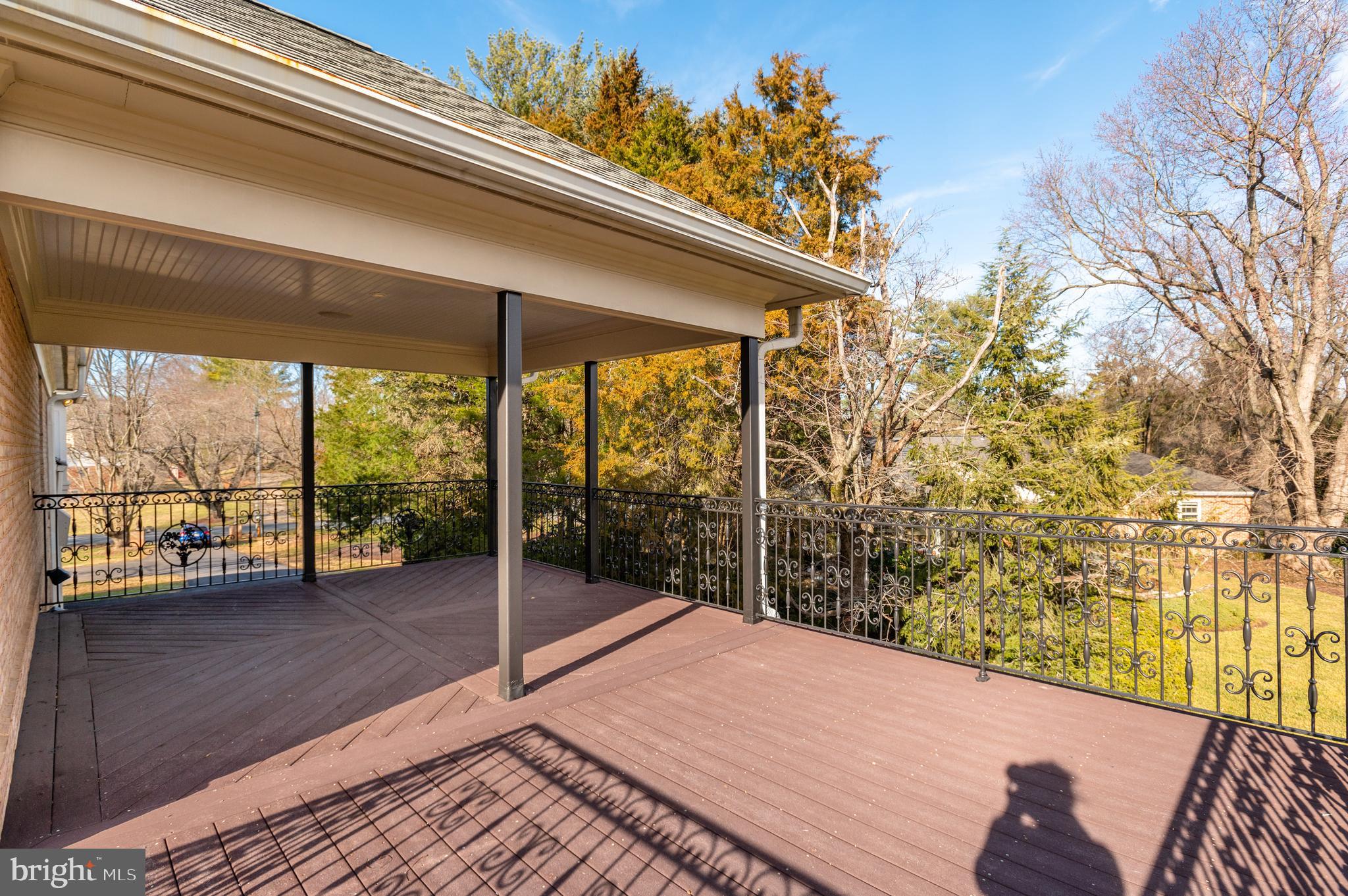 SALONA VILLAGE - Residential