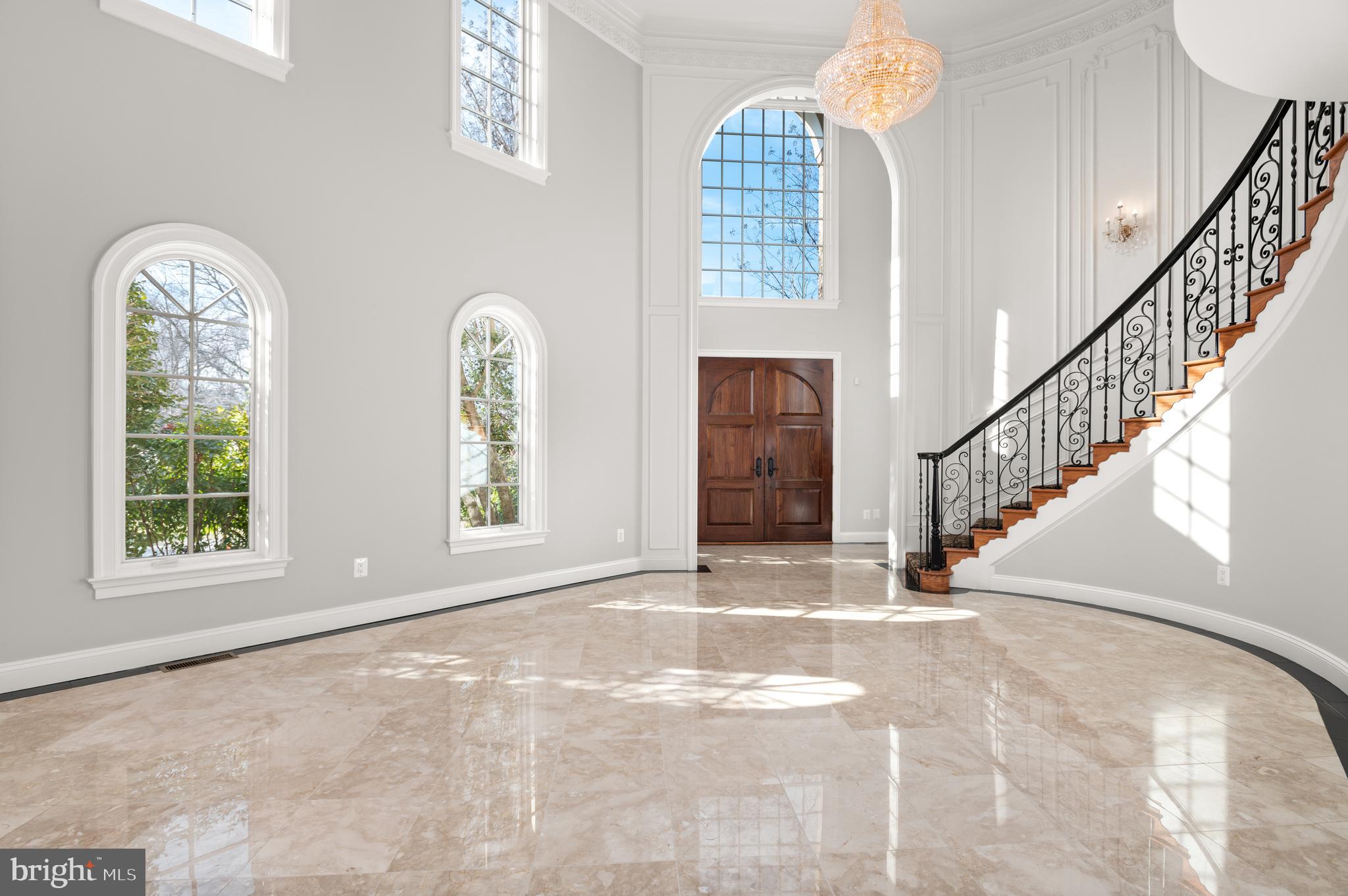 SALONA VILLAGE - Residential