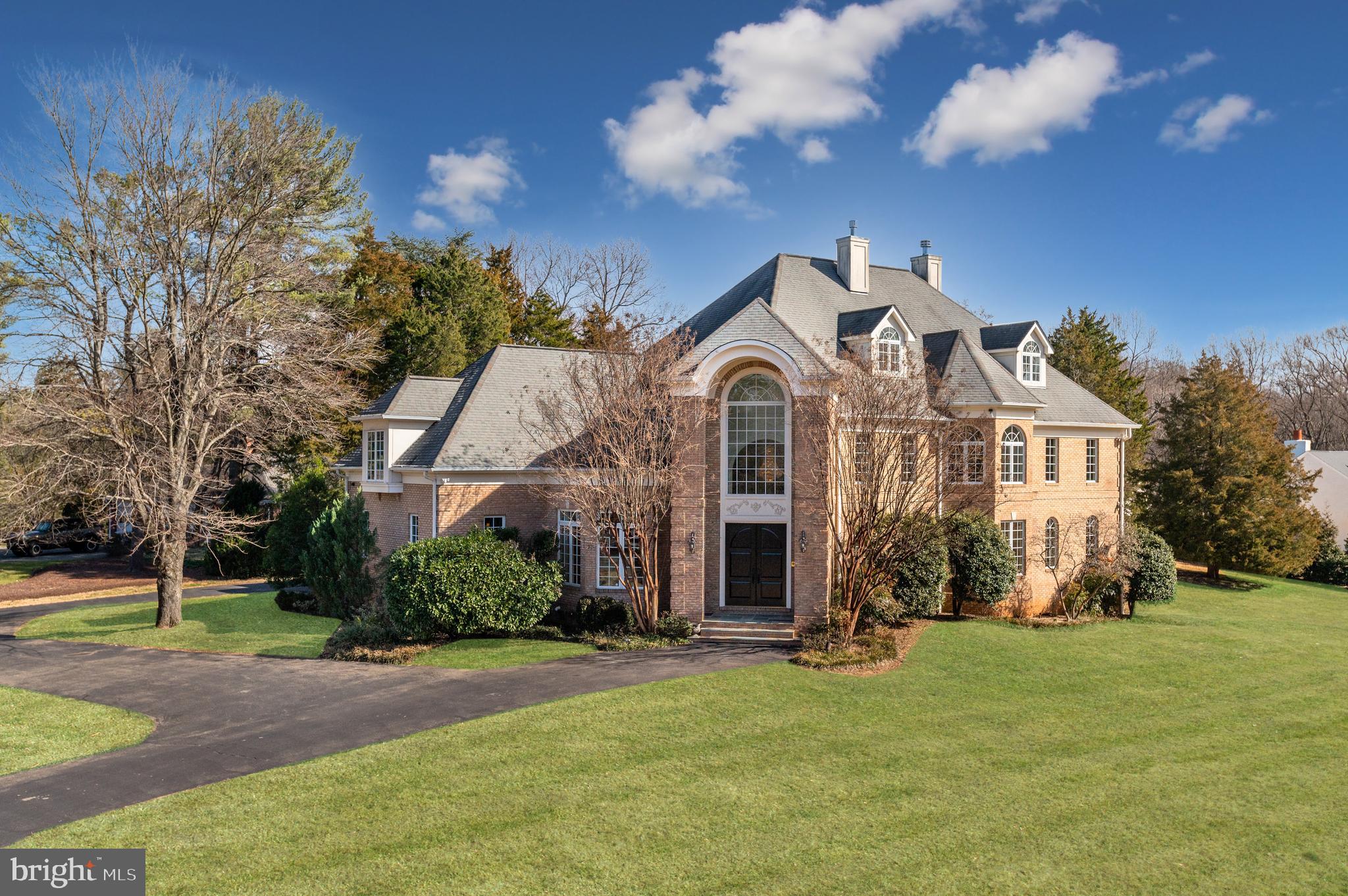 SALONA VILLAGE - Residential