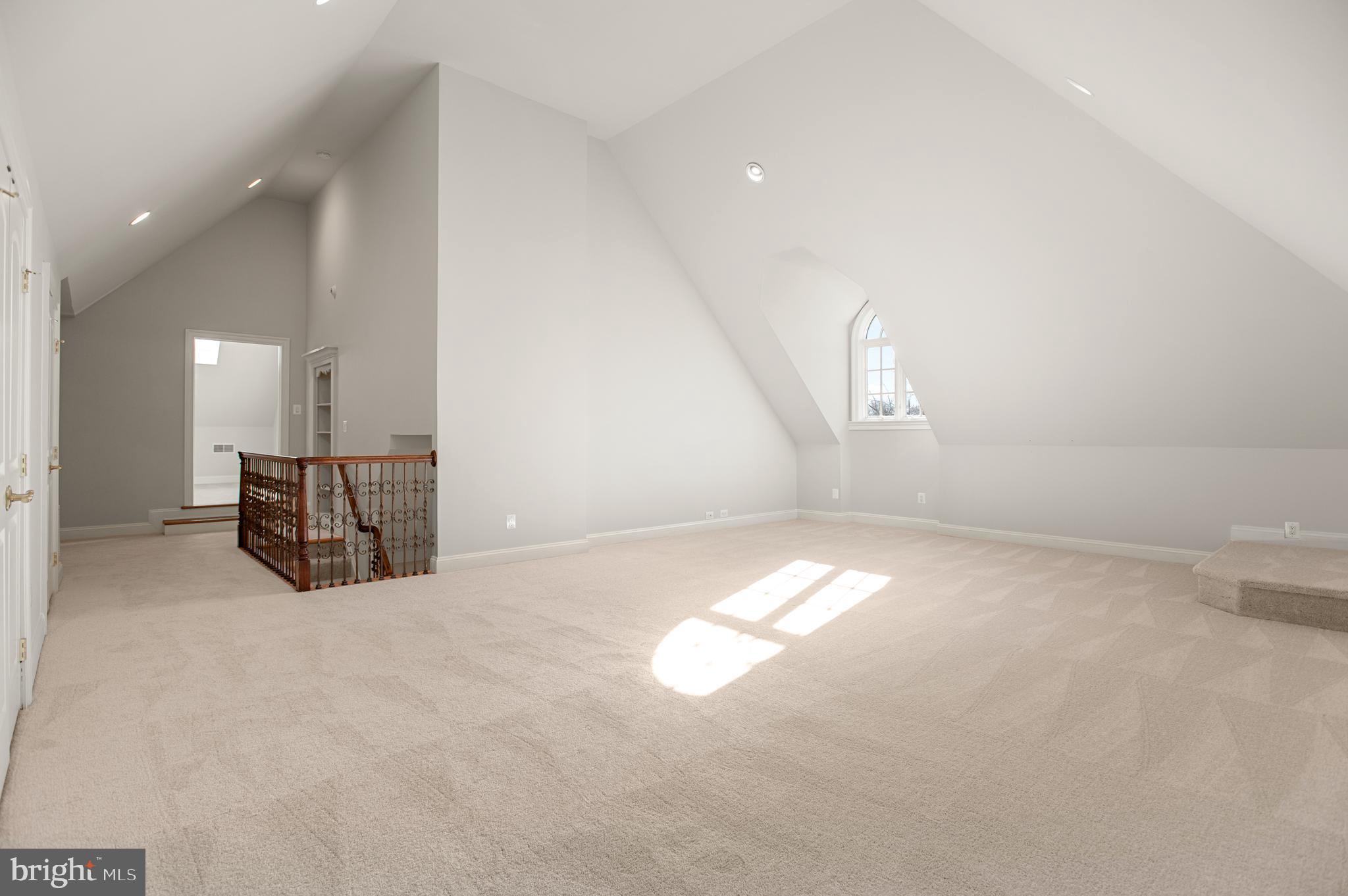 SALONA VILLAGE - Residential