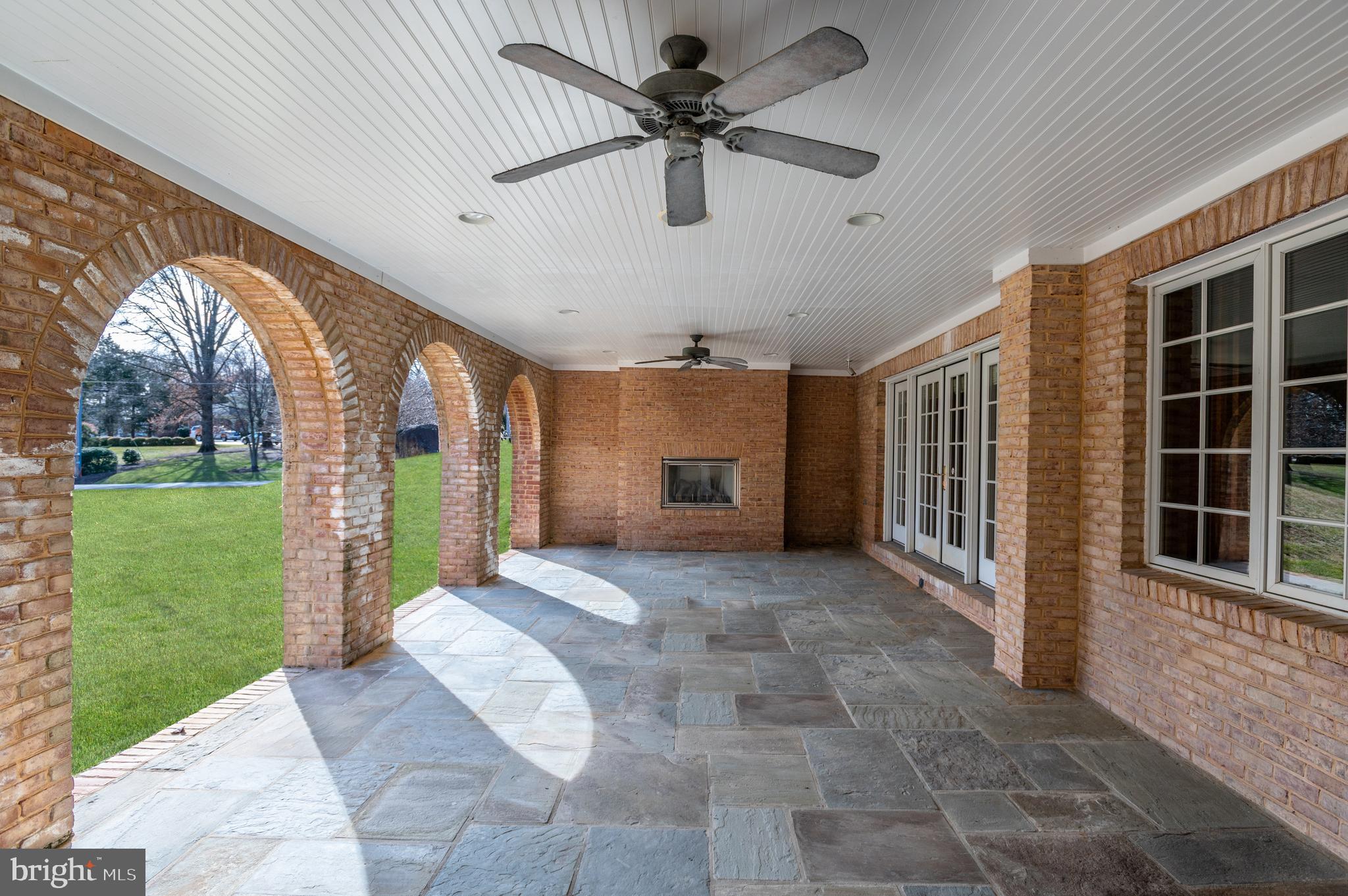 SALONA VILLAGE - Residential