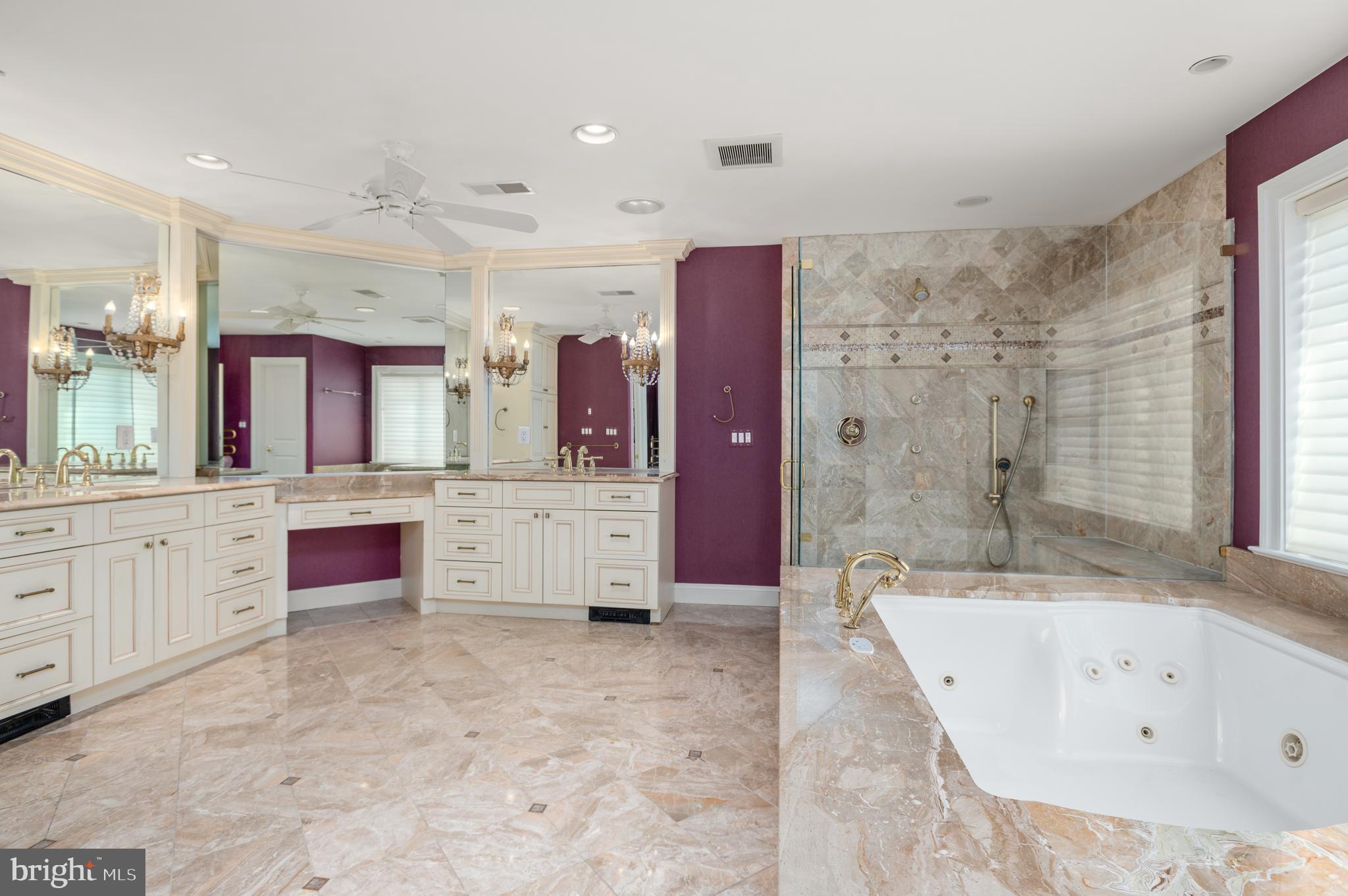 SALONA VILLAGE - Residential