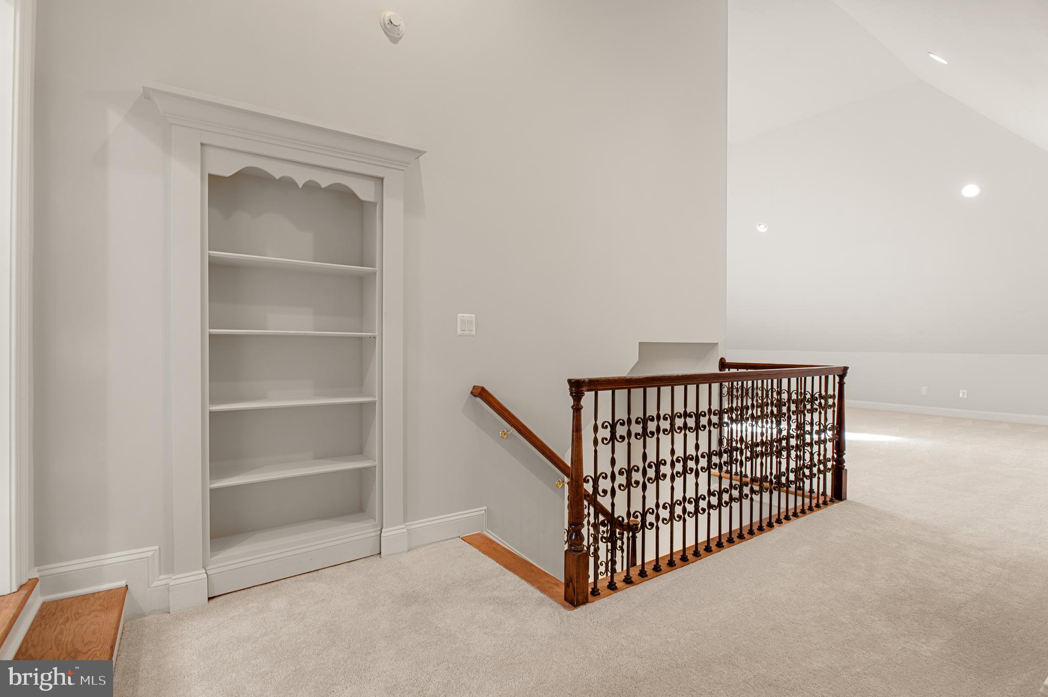 SALONA VILLAGE - Residential