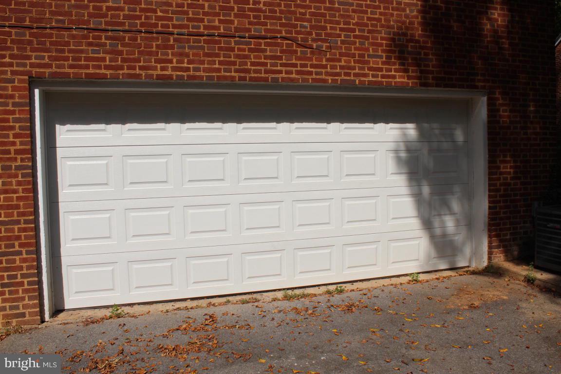 SCHOOL LANE HILLS - Residential