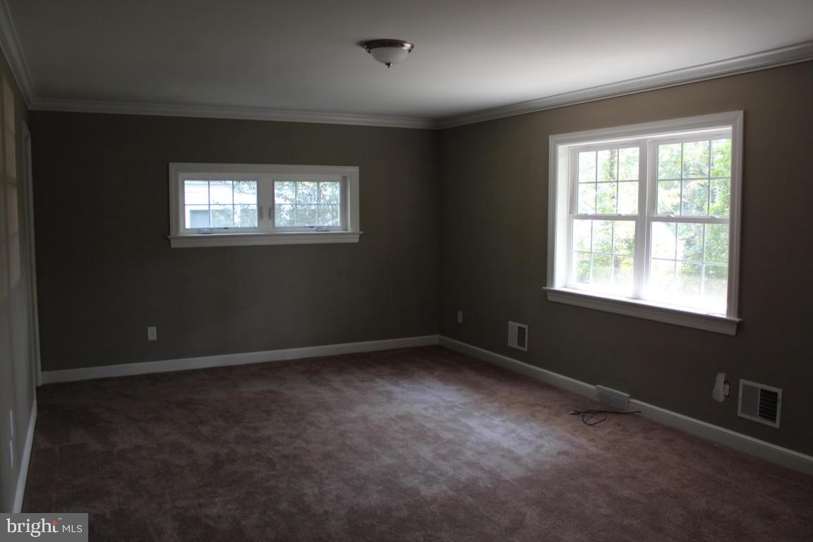 SCHOOL LANE HILLS - Residential