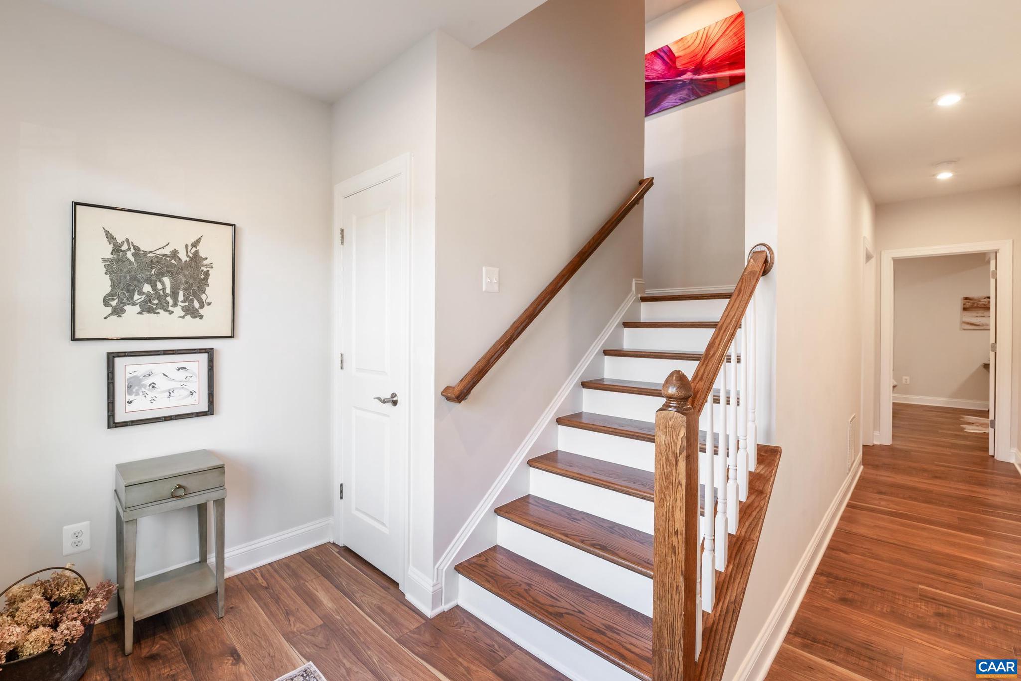 1003 STONEHENGE AVE EXT