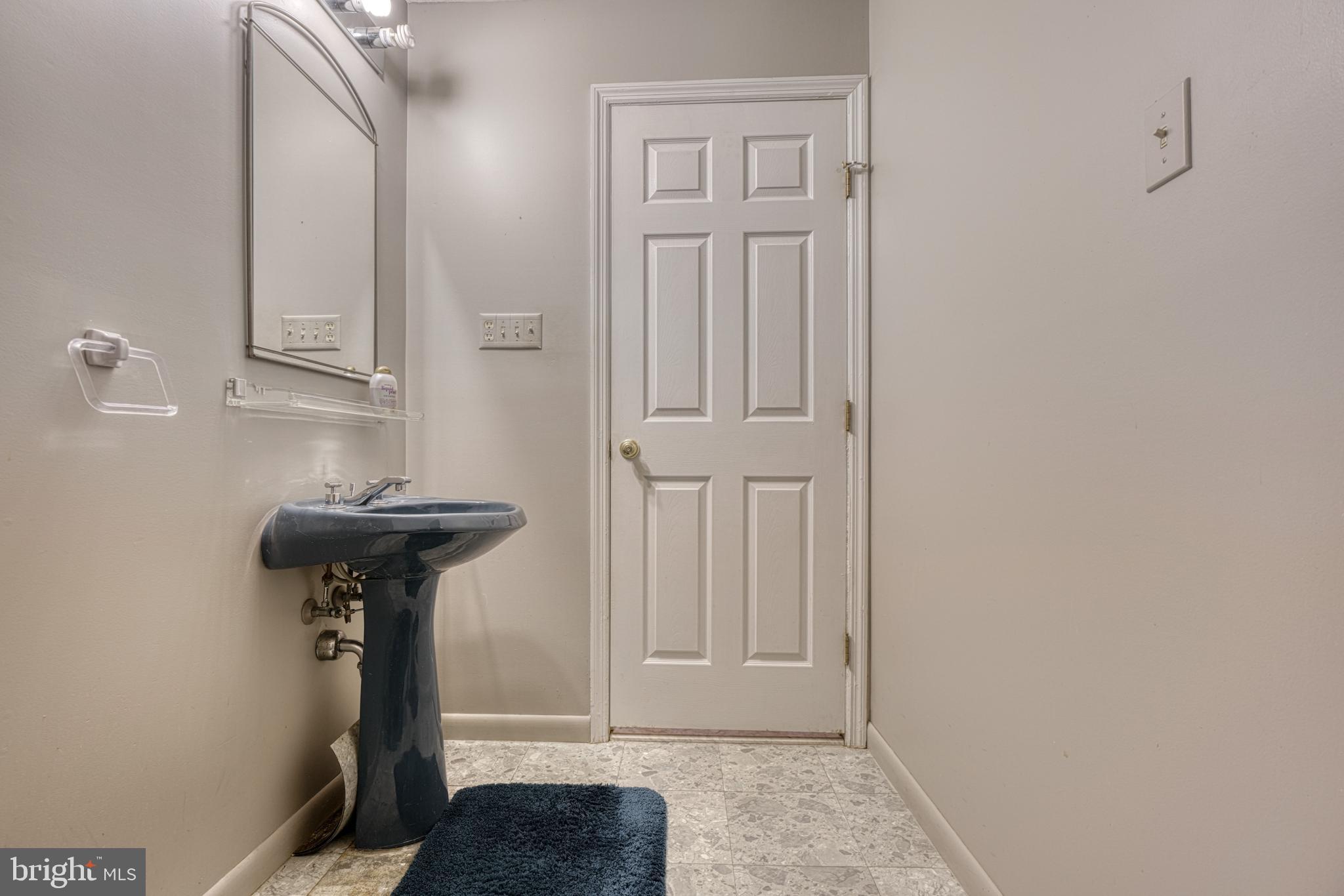 GREENSPRING EAST - Residential