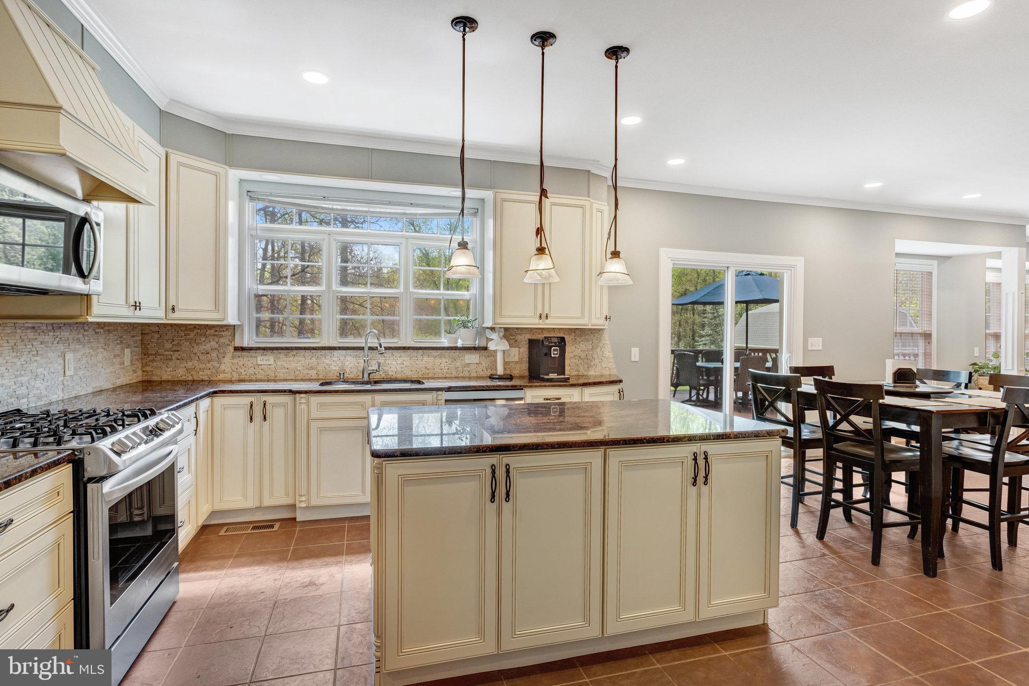 WINDSOR FOREST - Residential