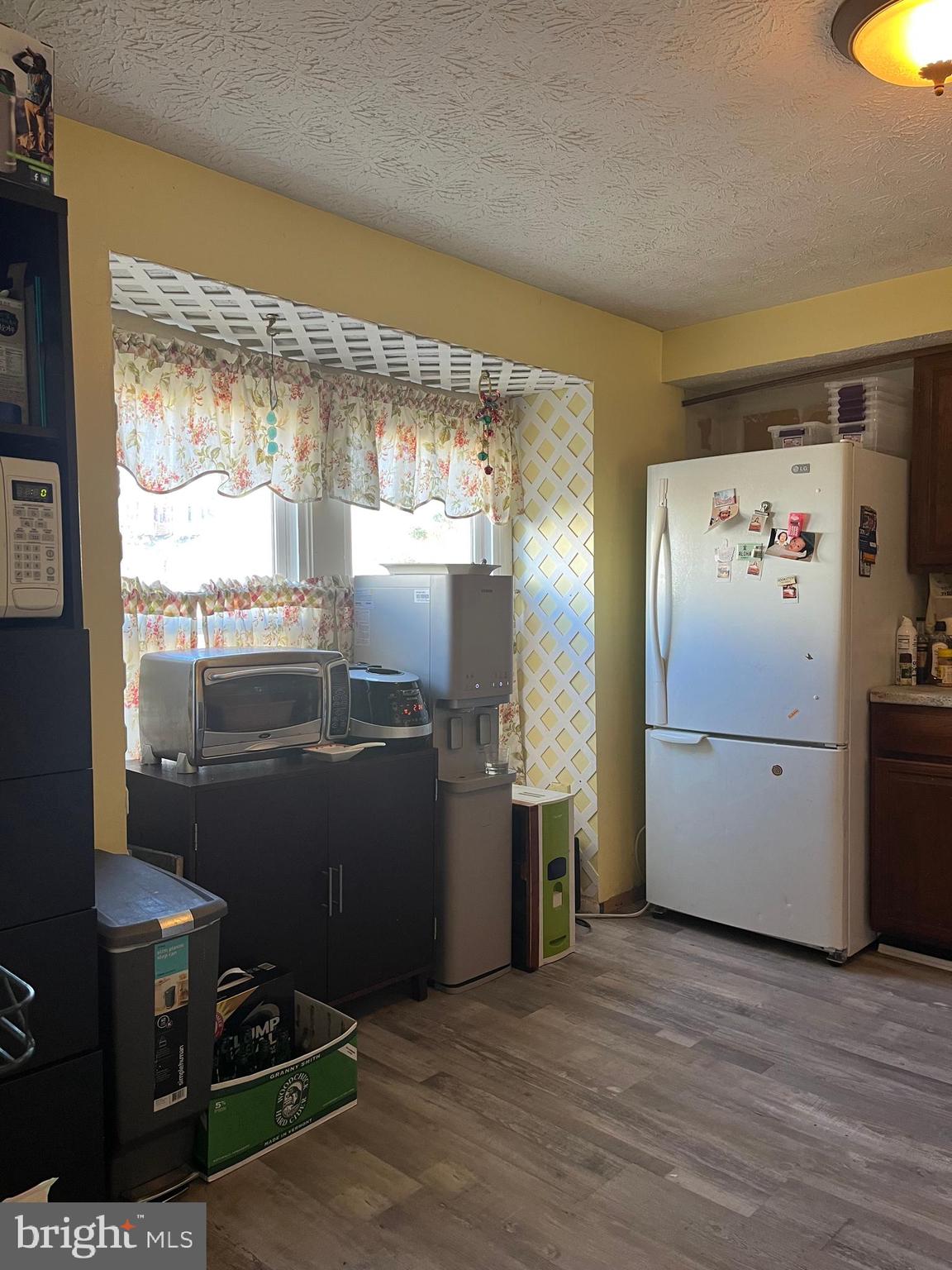 LEISHEAR VILLAGE - Residential