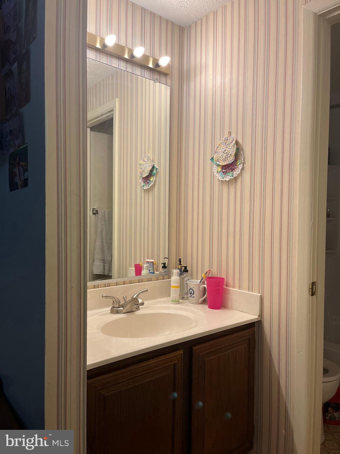 LEISHEAR VILLAGE - Residential