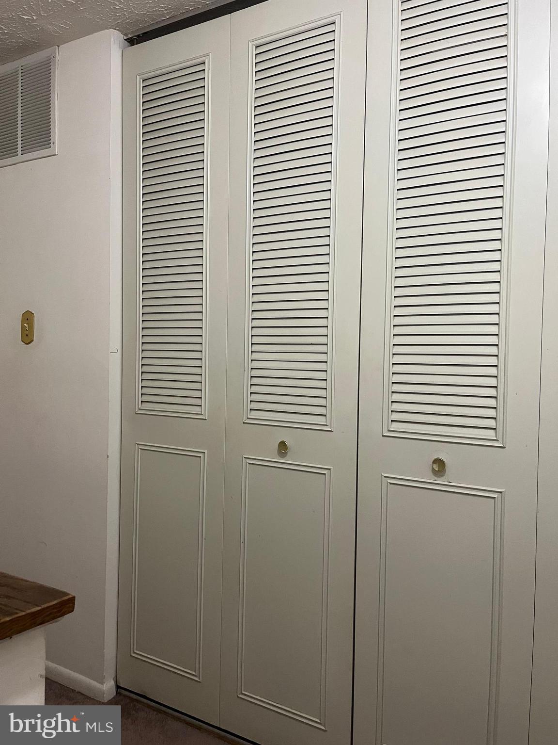 LEISHEAR VILLAGE - Residential