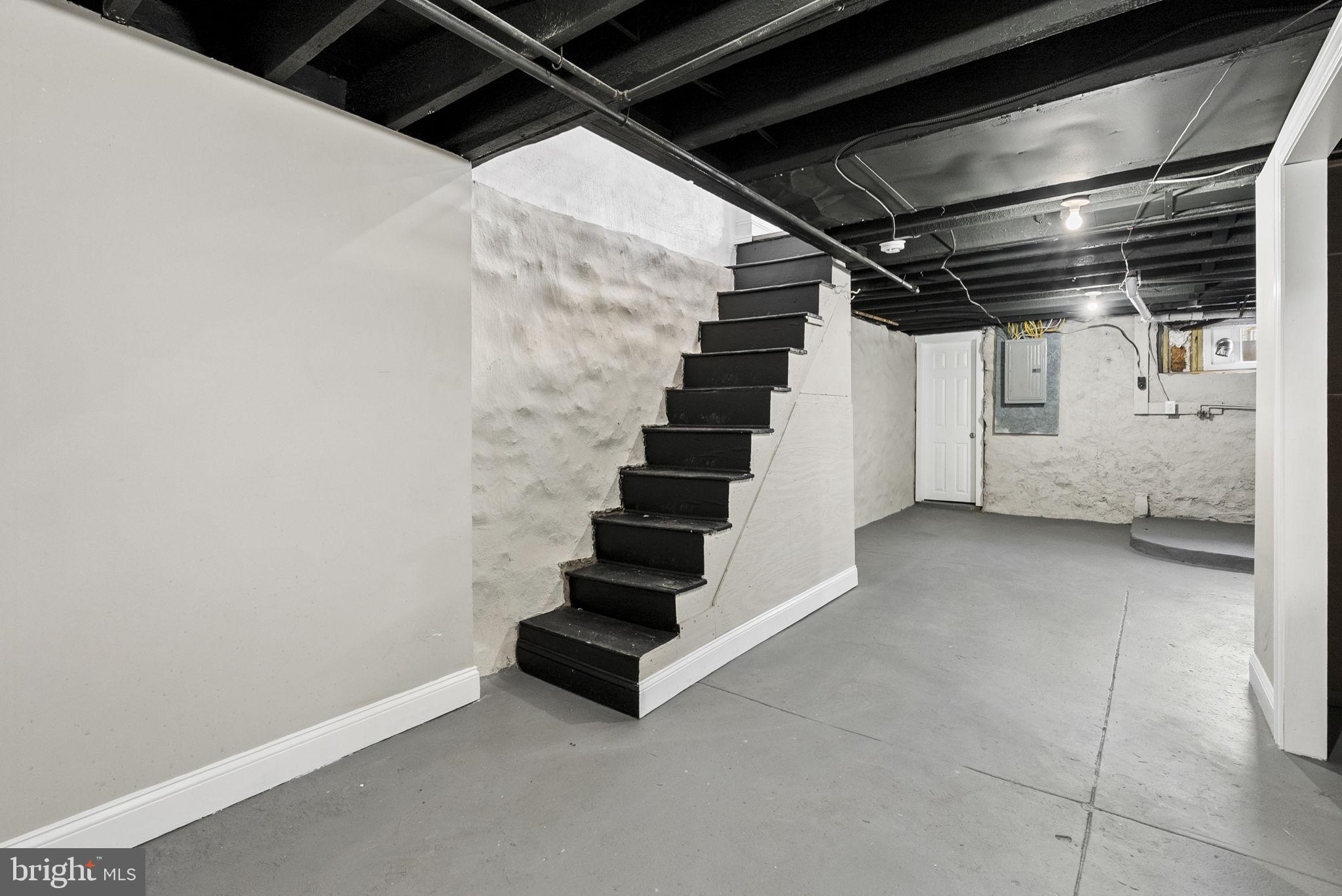 ELMWOOD PARK - Residential