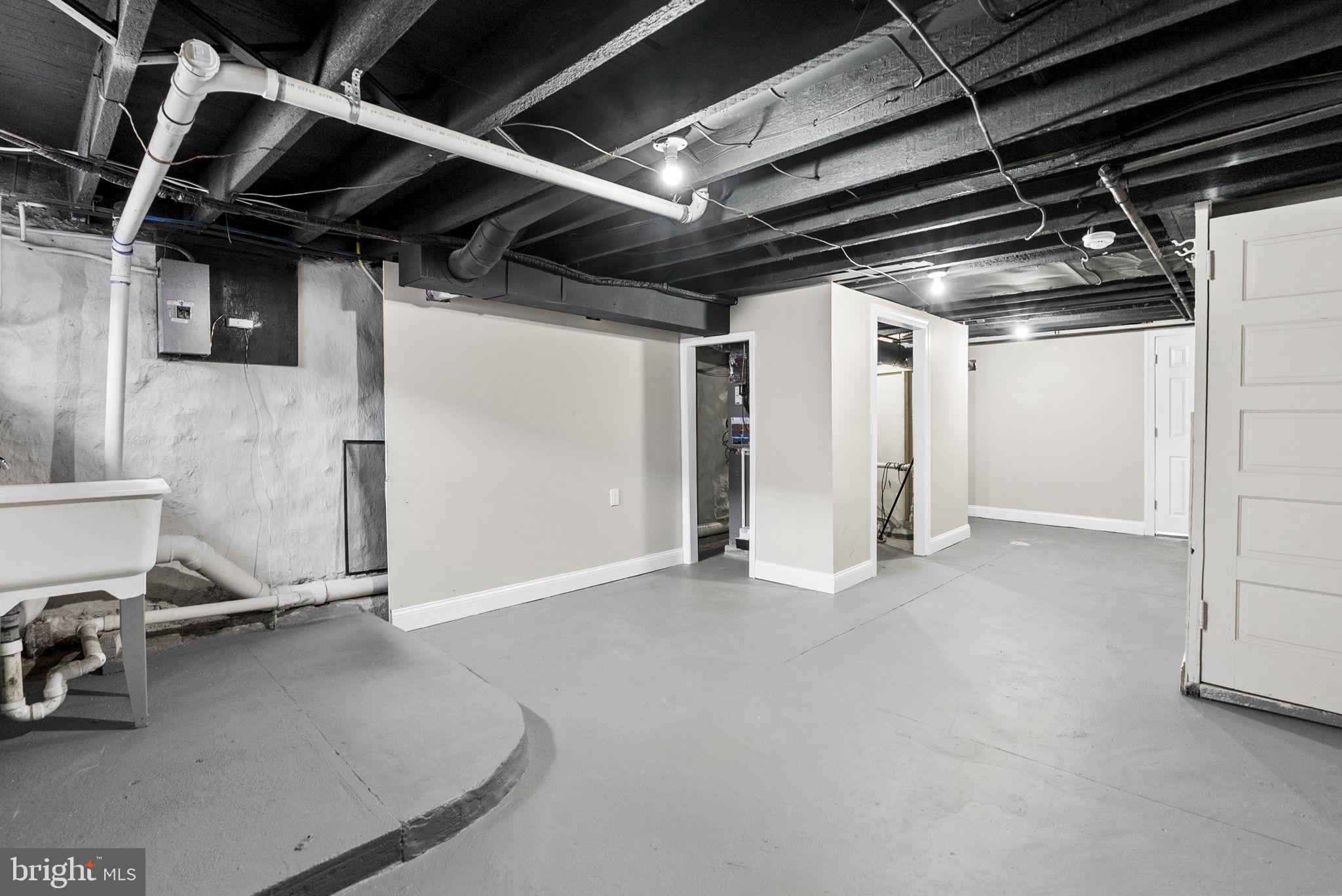 ELMWOOD PARK - Residential