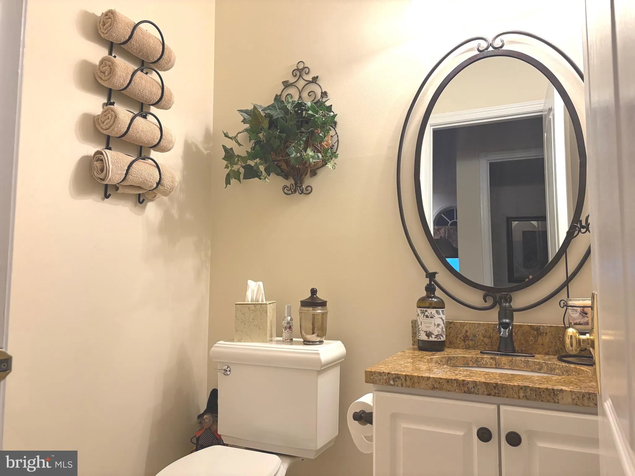 Jamison, Pennsylvania 18929, United States, 4 Bedrooms Bedrooms, ,3 BathroomsBathrooms,Residential,Active,205617