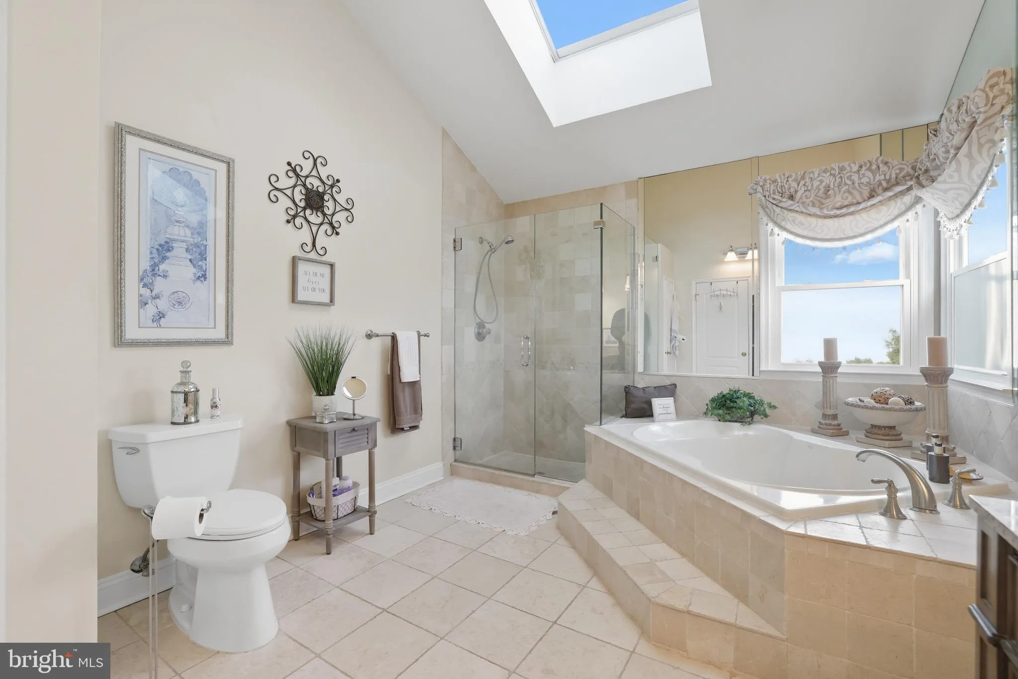 Jamison, Pennsylvania 18929, United States, 4 Bedrooms Bedrooms, ,3 BathroomsBathrooms,Residential,Active,205617