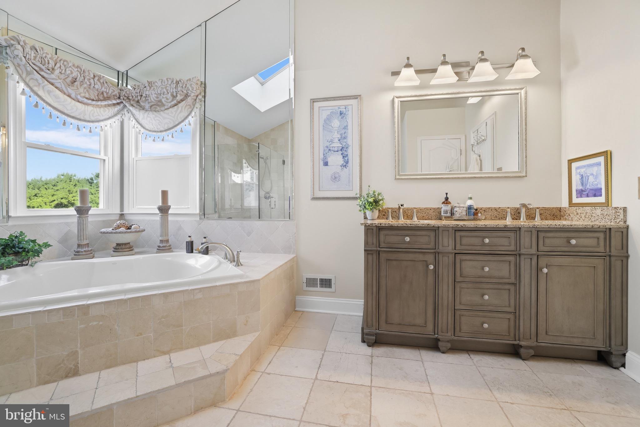 JAMISON HUNT - Residential