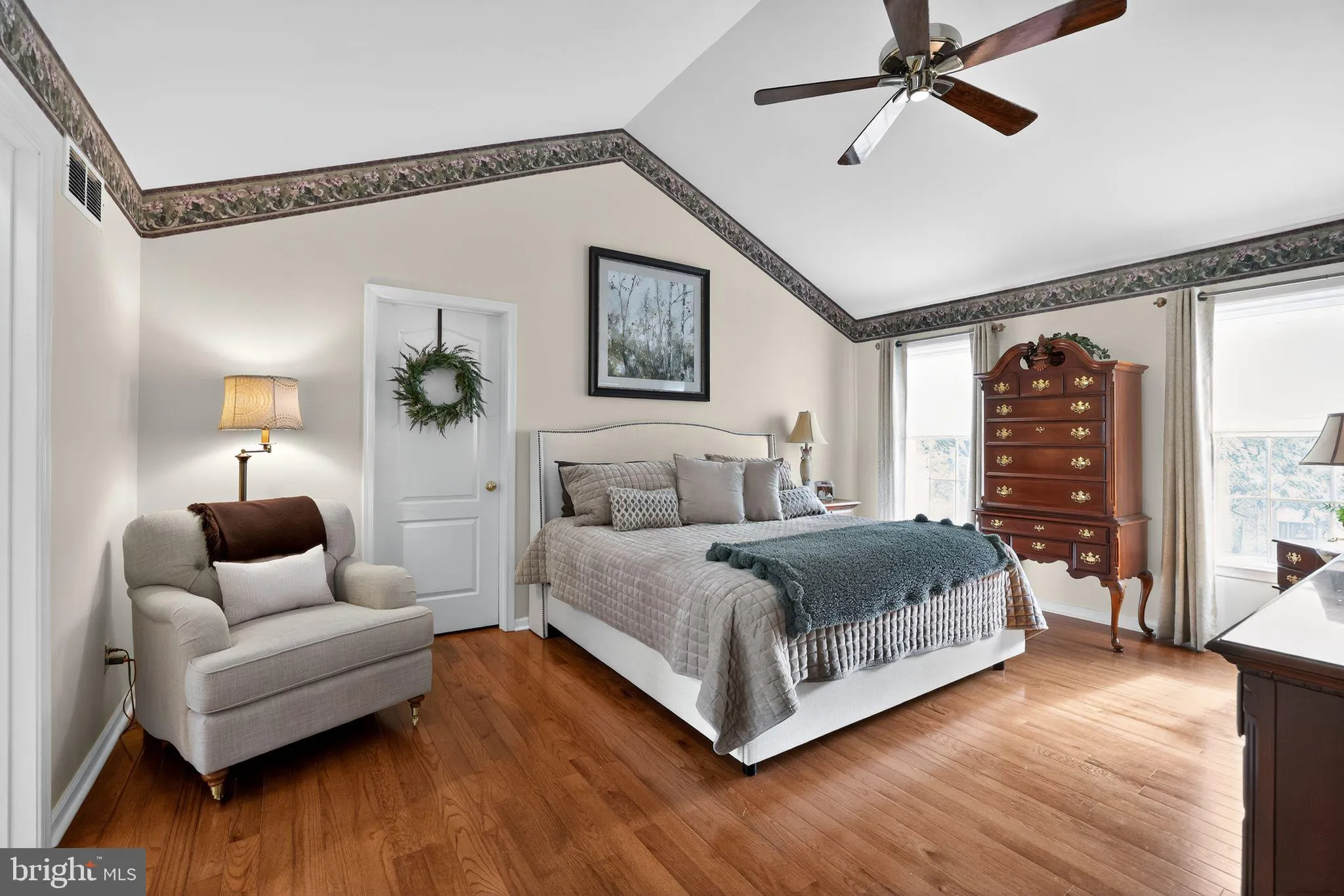 Jamison, Pennsylvania 18929, United States, 4 Bedrooms Bedrooms, ,3 BathroomsBathrooms,Residential,Active,205617