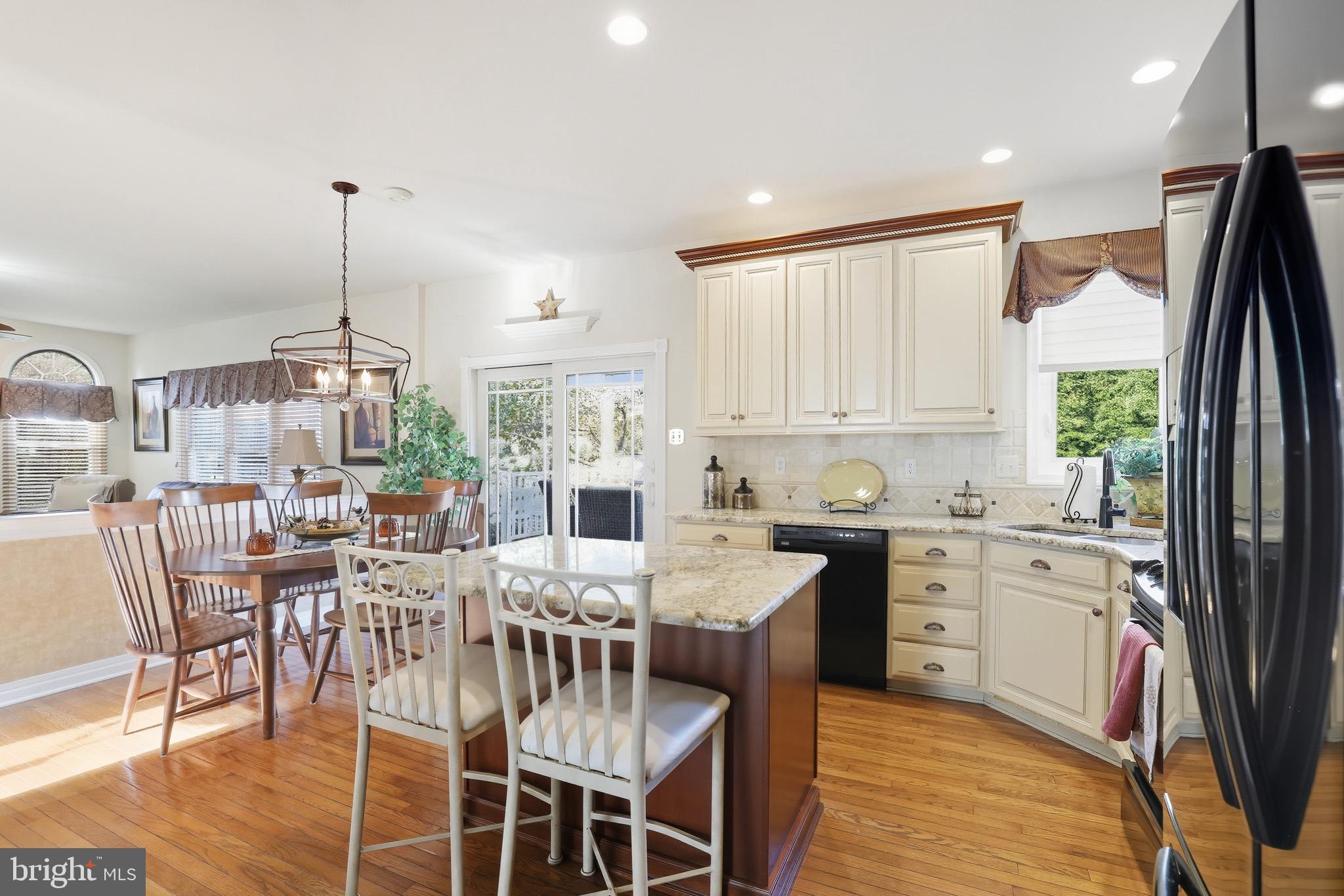 JAMISON HUNT - Residential