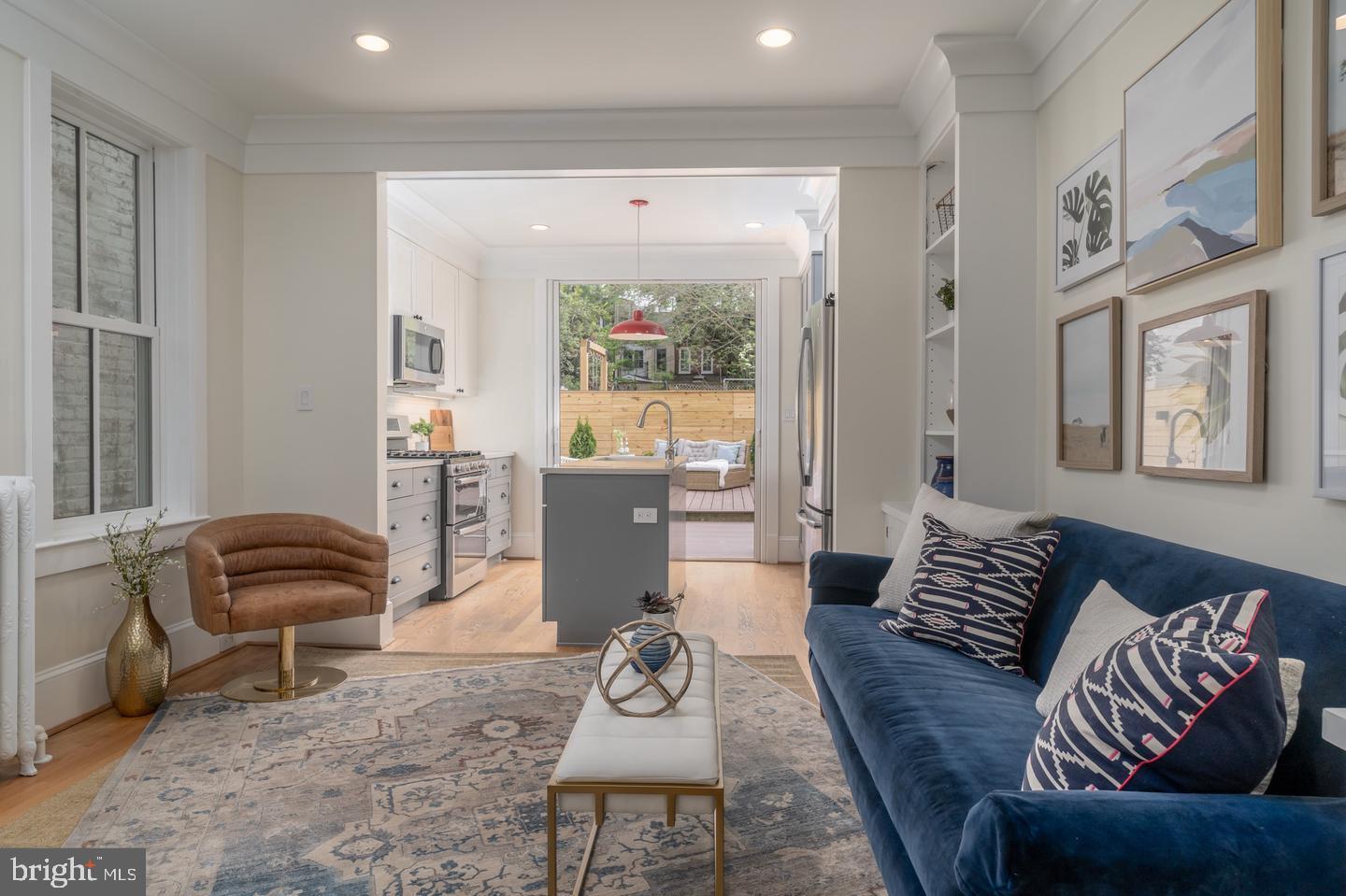 511 INDEPENDENCE AVENUE SE