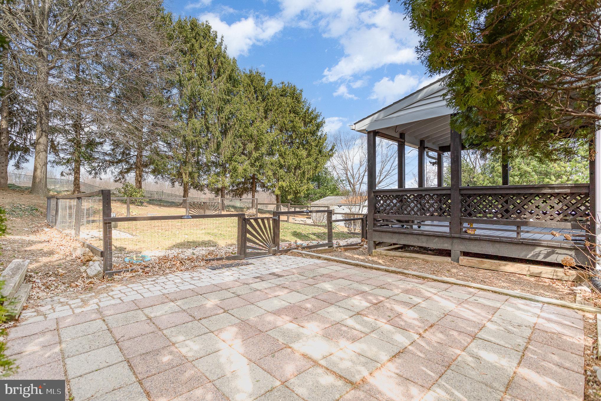 RED LION - Residential