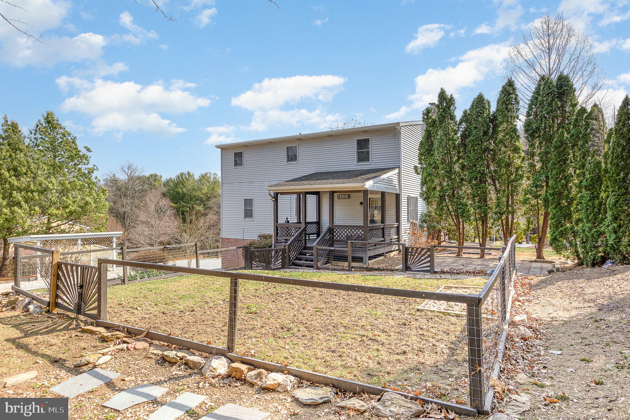 RED LION - Residential