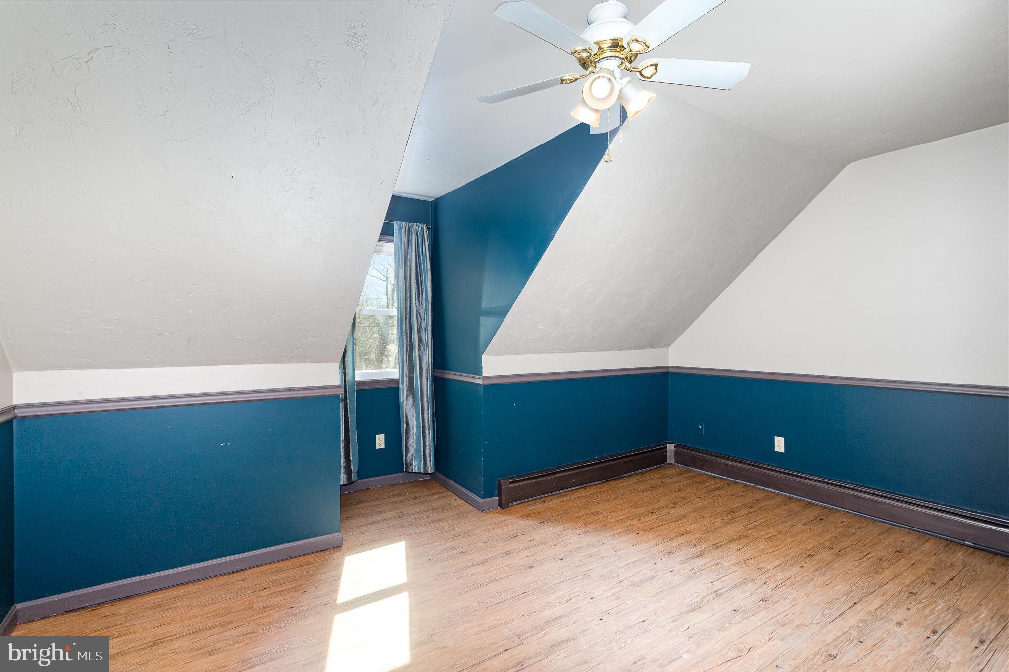 RED LION - Residential