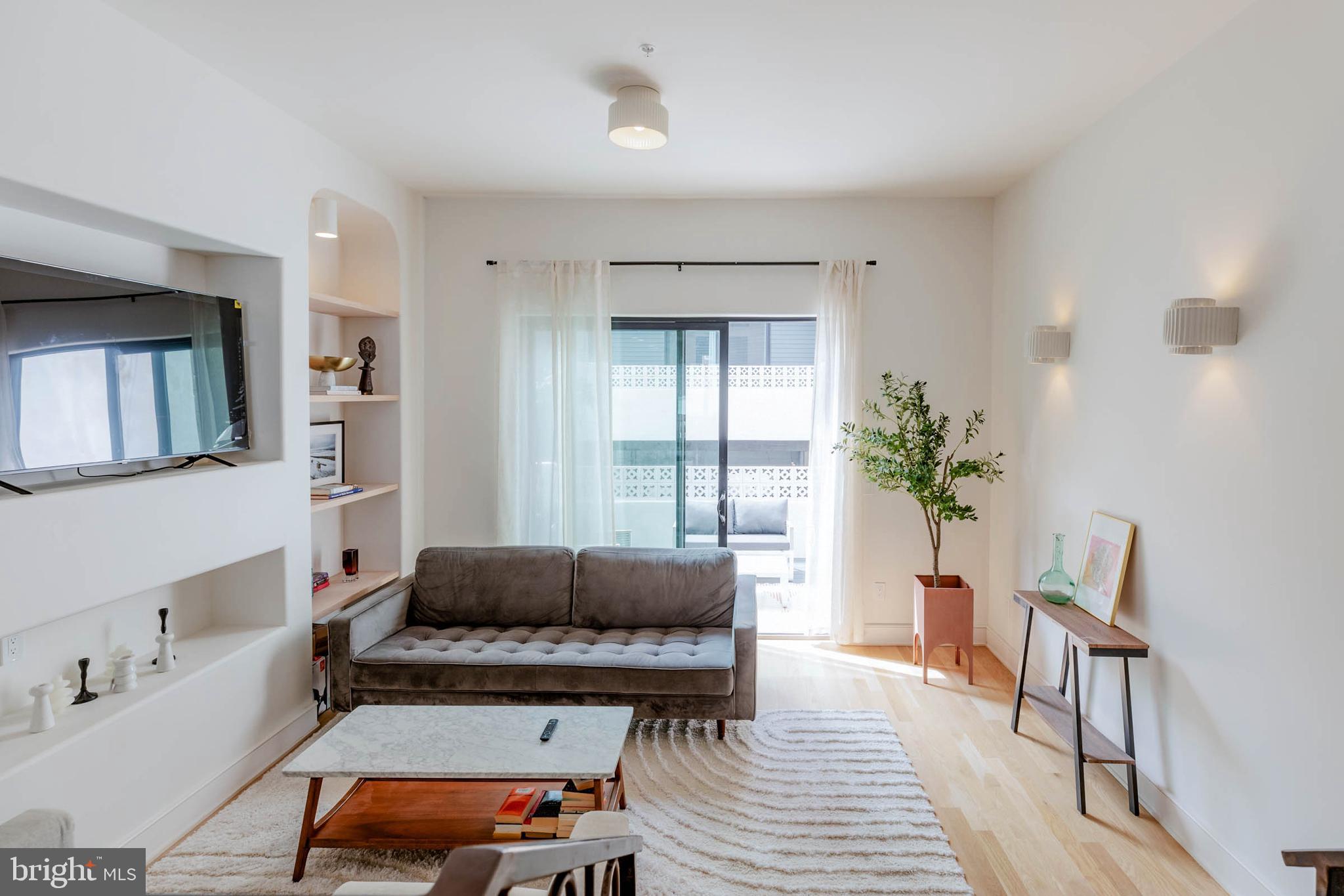 GRADUATE HOSPITAL - Residential