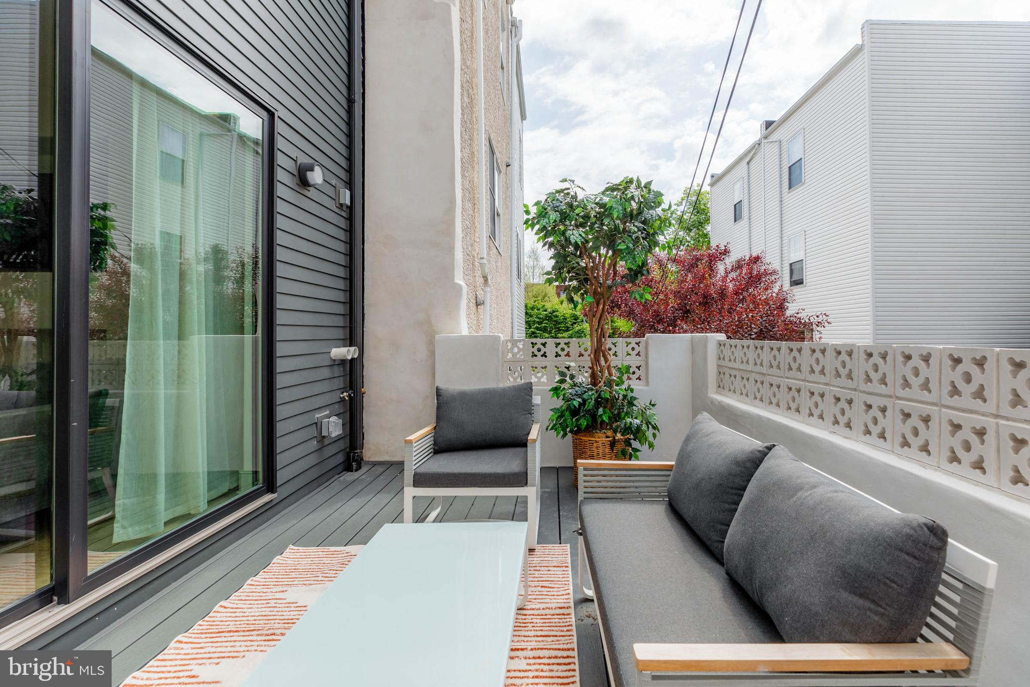 GRADUATE HOSPITAL - Residential