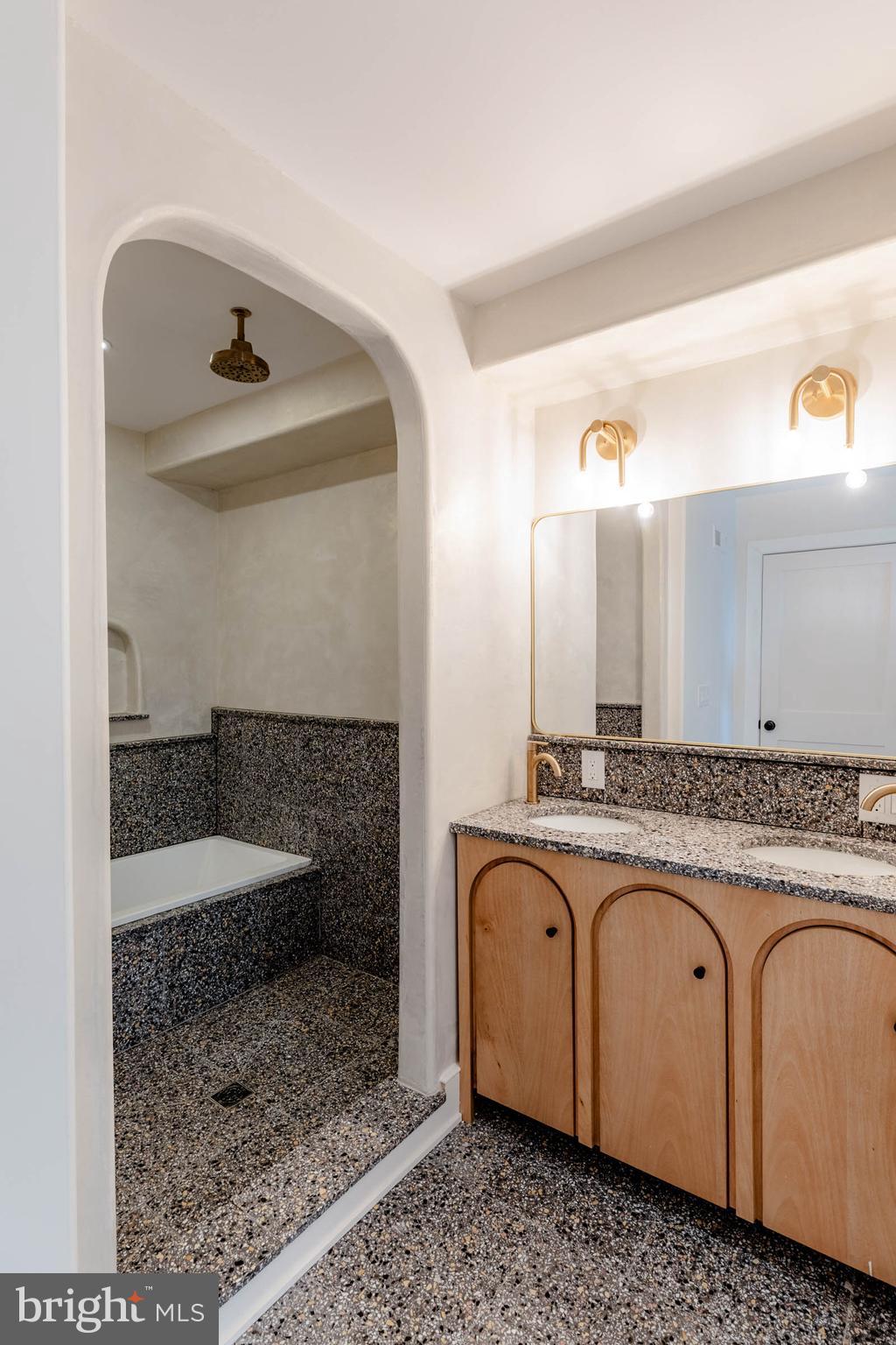 GRADUATE HOSPITAL - Residential