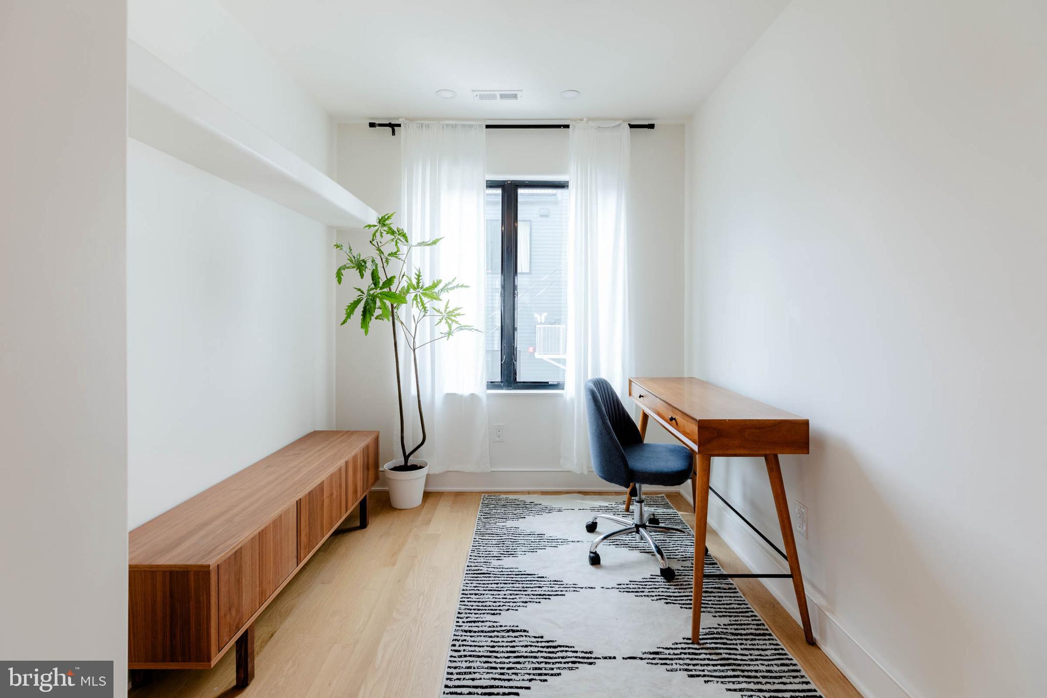 GRADUATE HOSPITAL - Residential