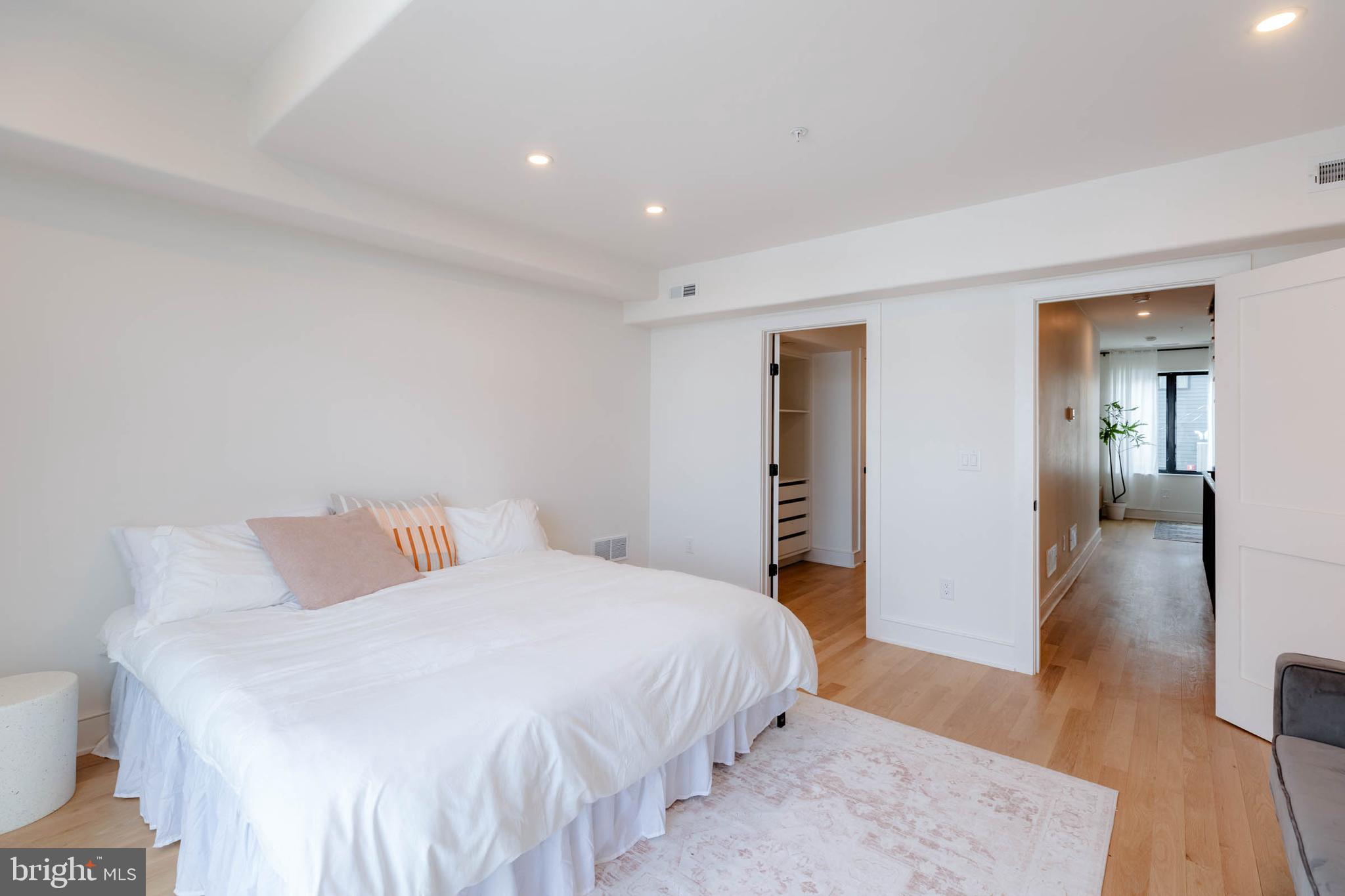 GRADUATE HOSPITAL - Residential