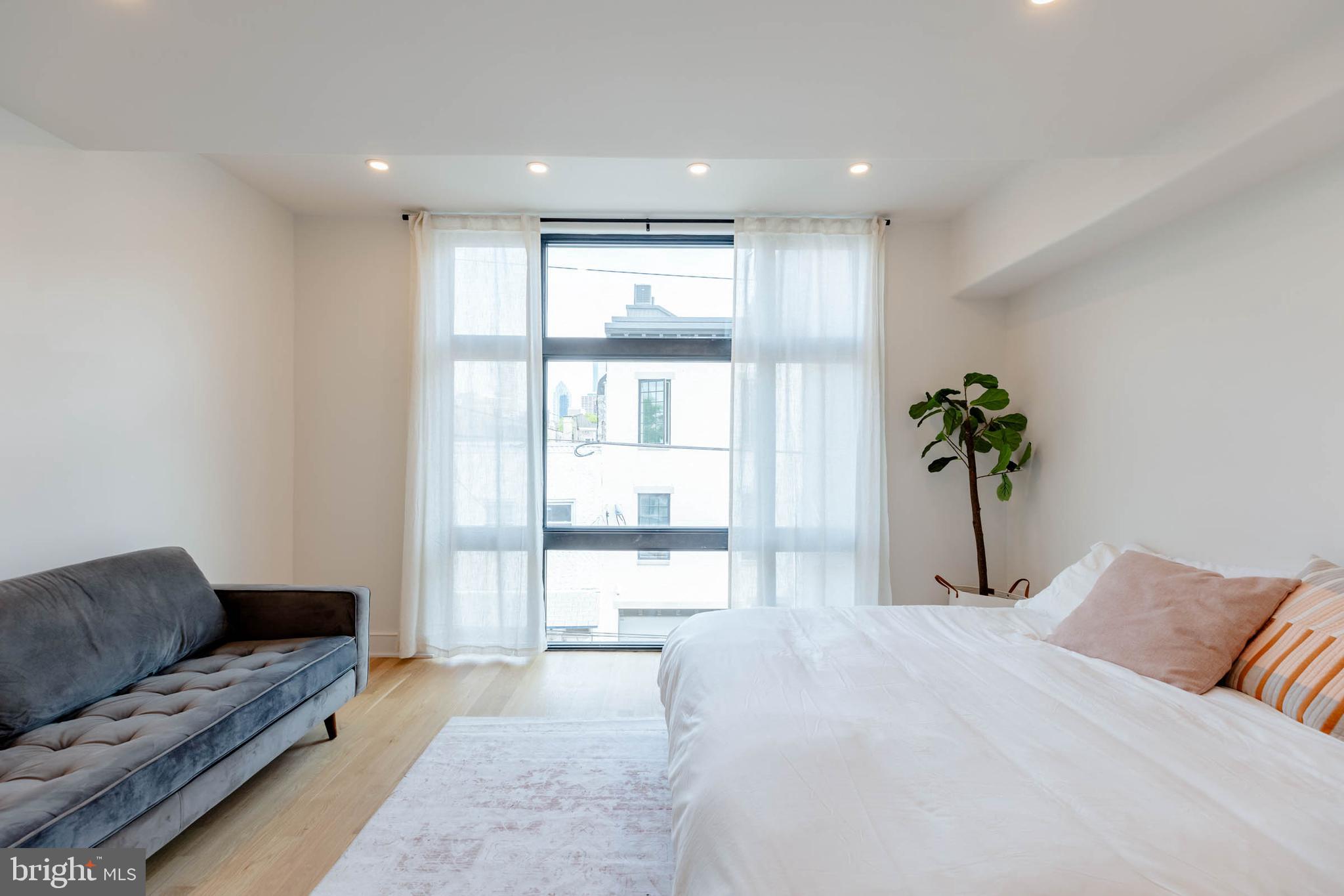 GRADUATE HOSPITAL - Residential