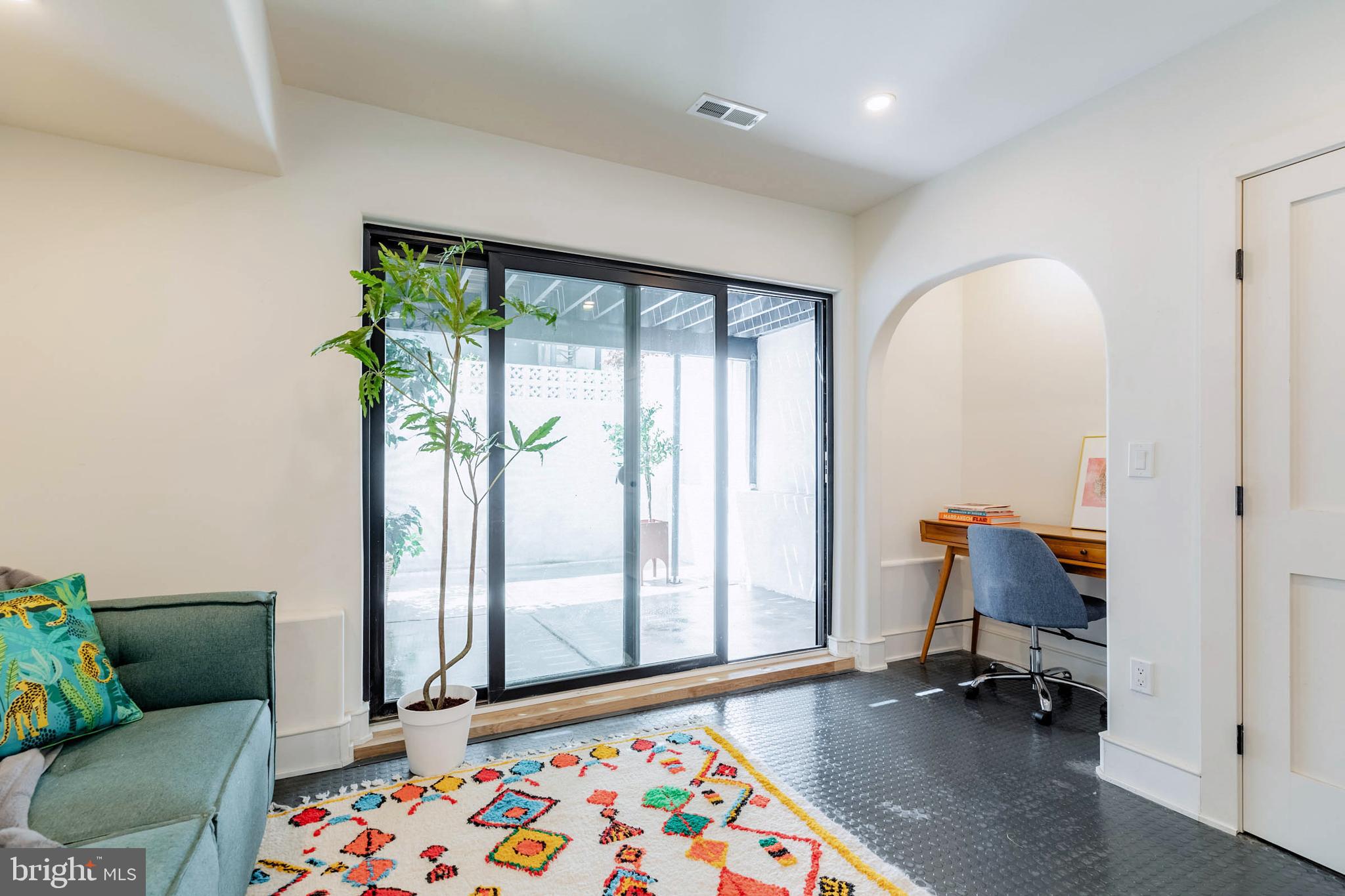 GRADUATE HOSPITAL - Residential