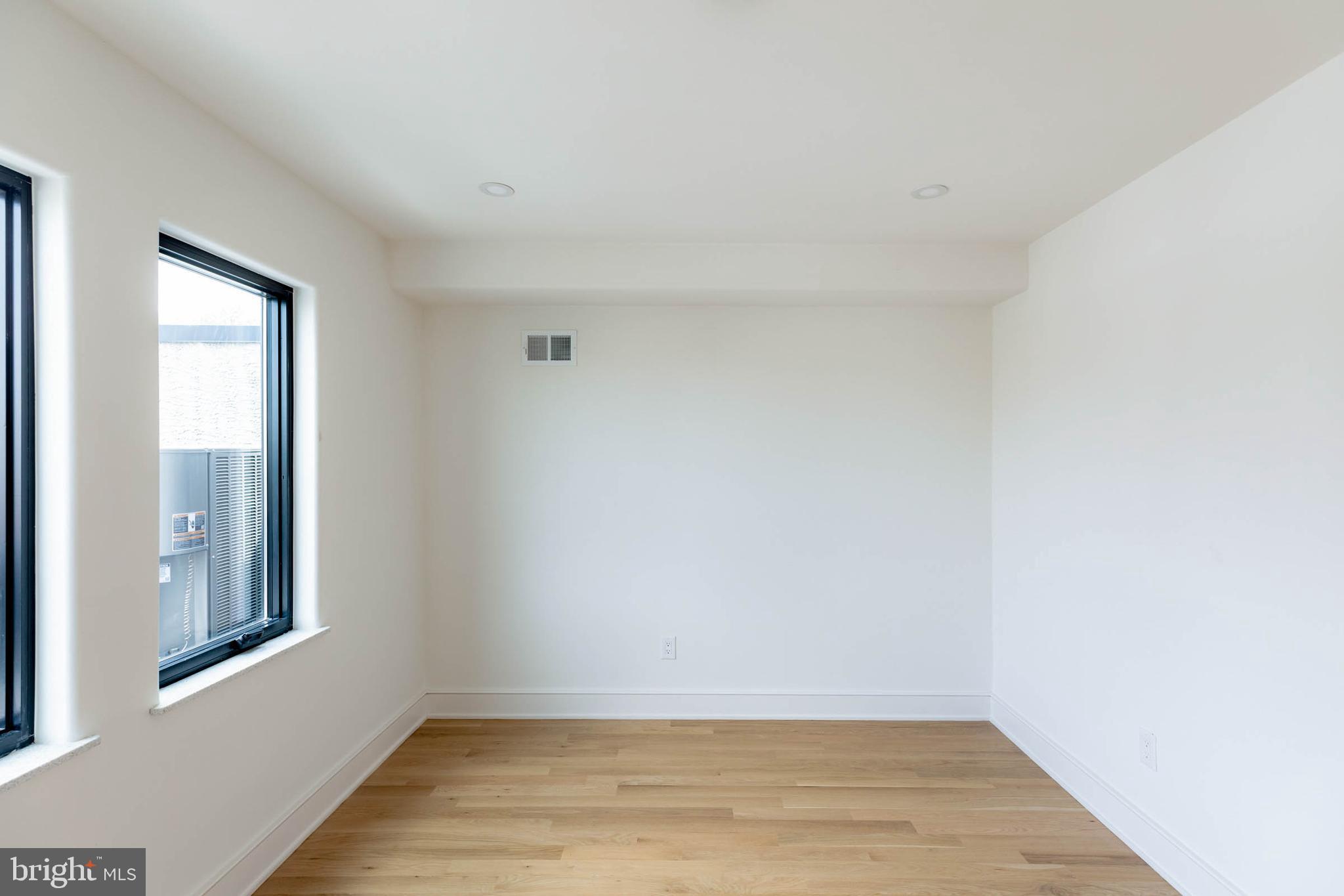 GRADUATE HOSPITAL - Residential