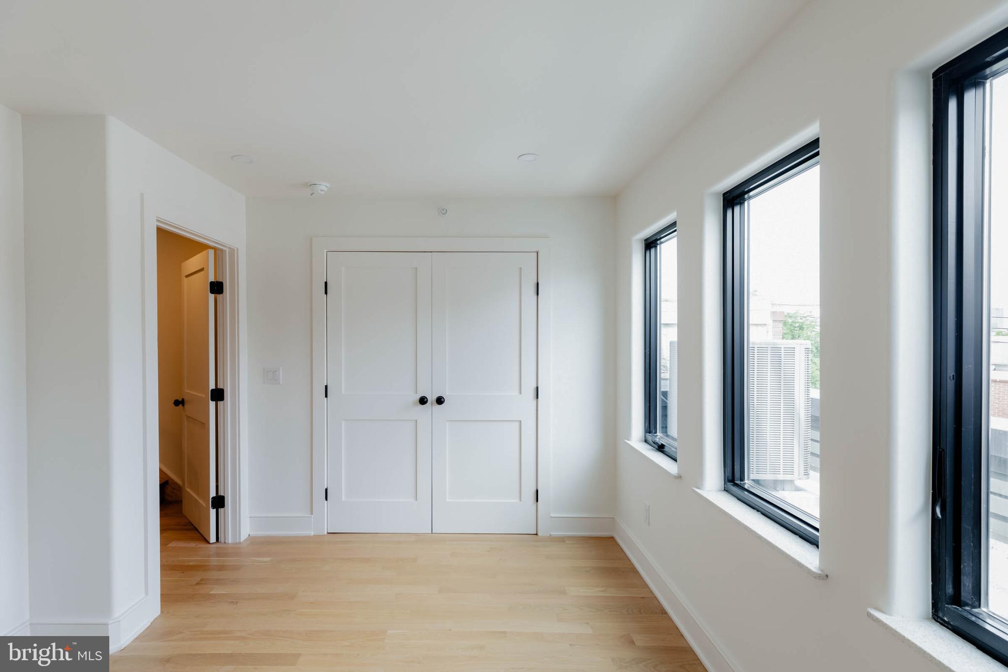 GRADUATE HOSPITAL - Residential