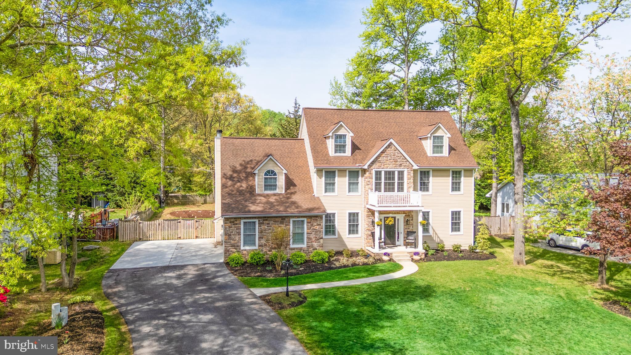 3310 LERITZ LANE