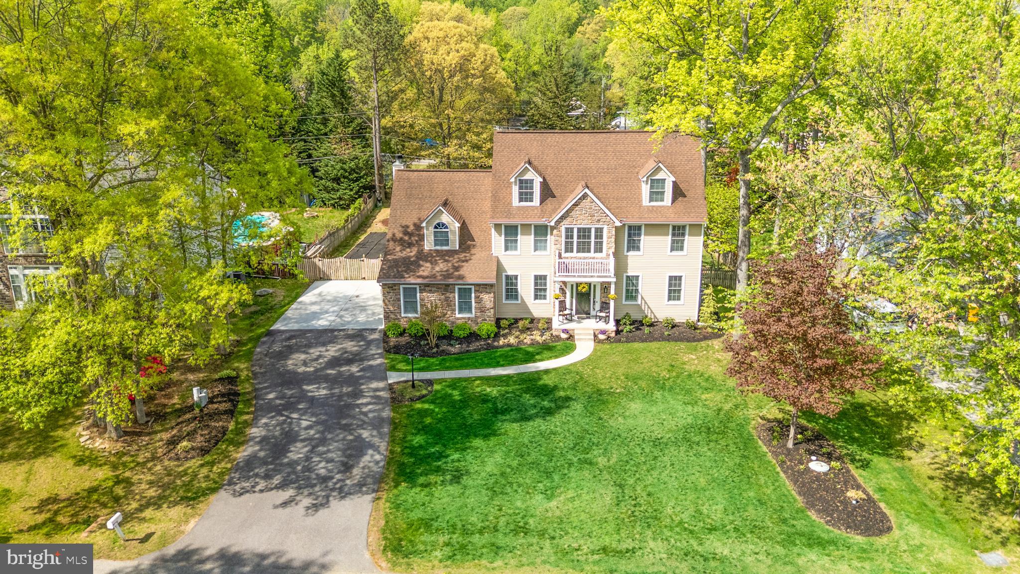 3310 LERITZ LANE