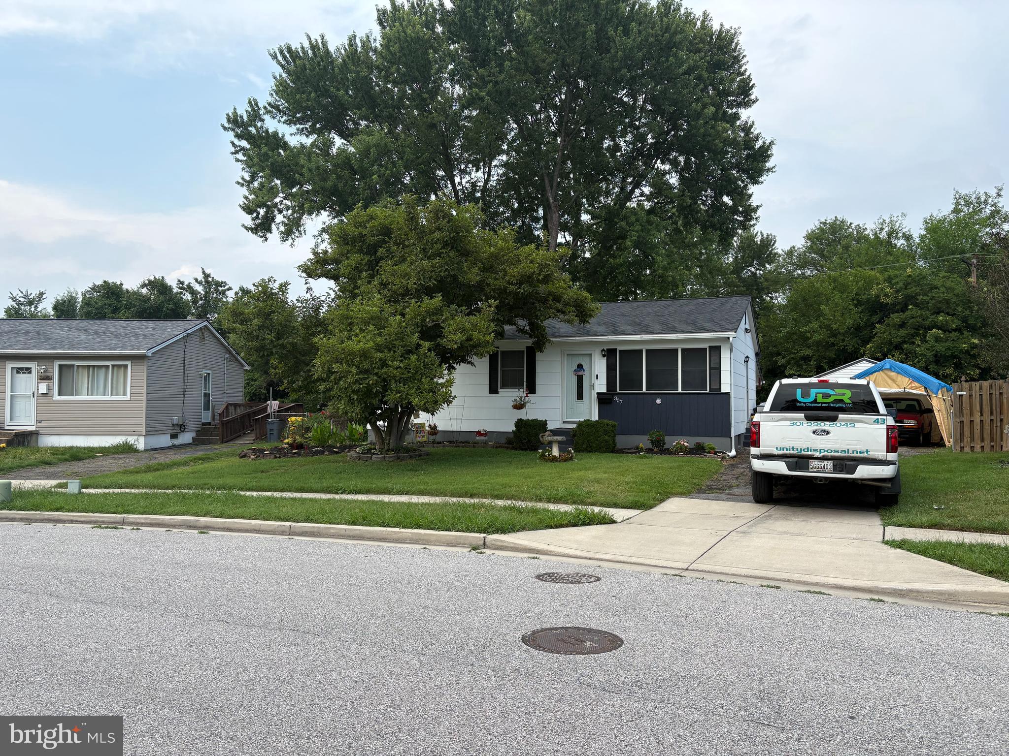 307 PARK HALL S