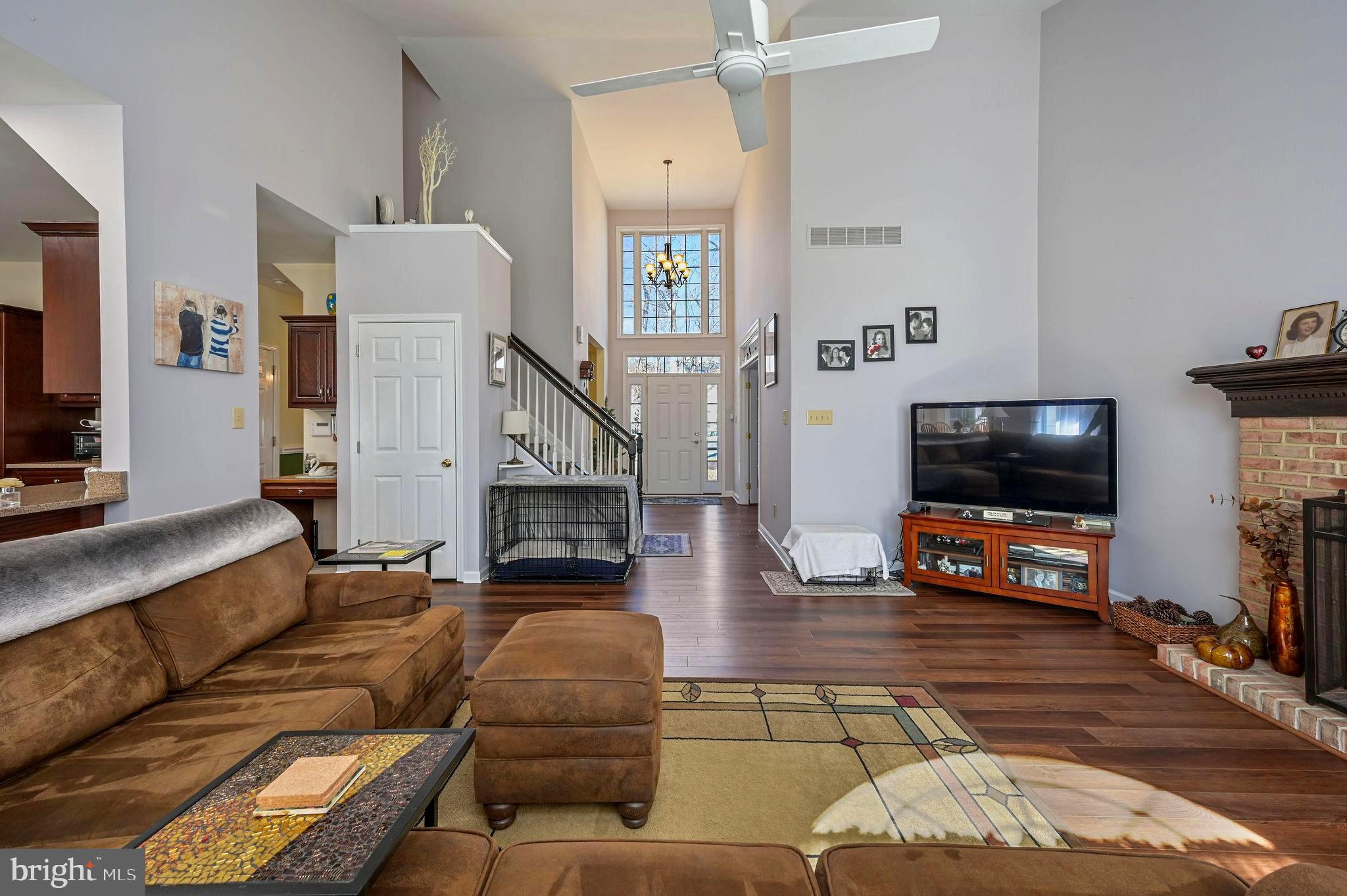 FOX HALL WEST - Residential