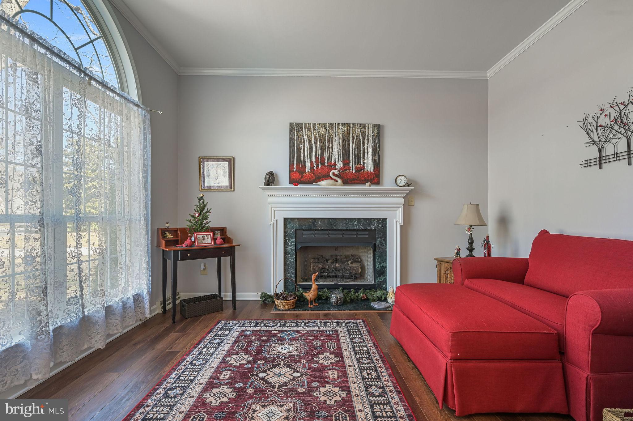 FOX HALL WEST - Residential