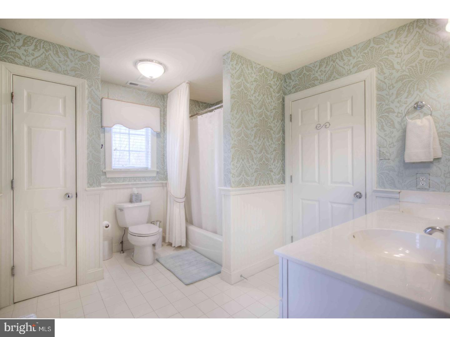 WHITEGATE - Residential